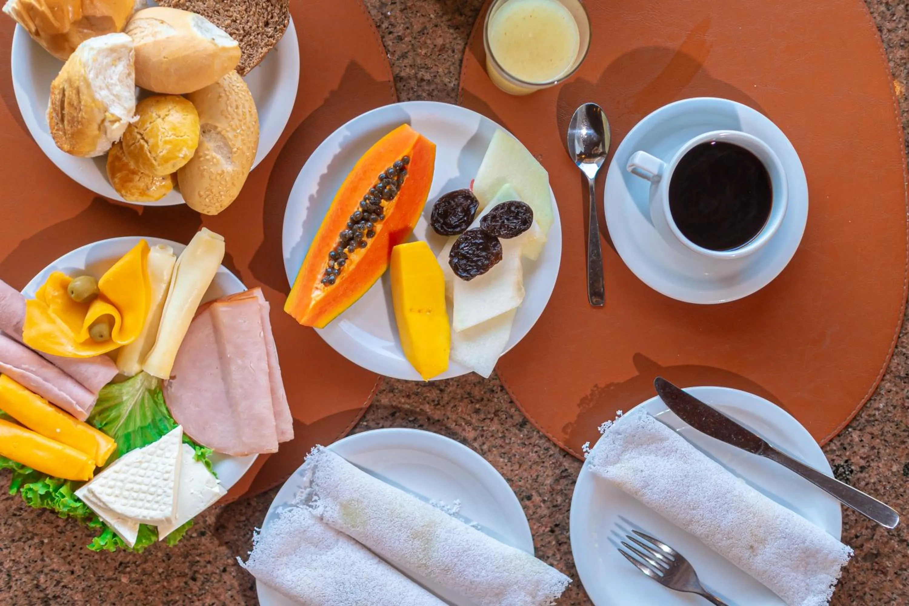 Food and drinks in Portobello Praia