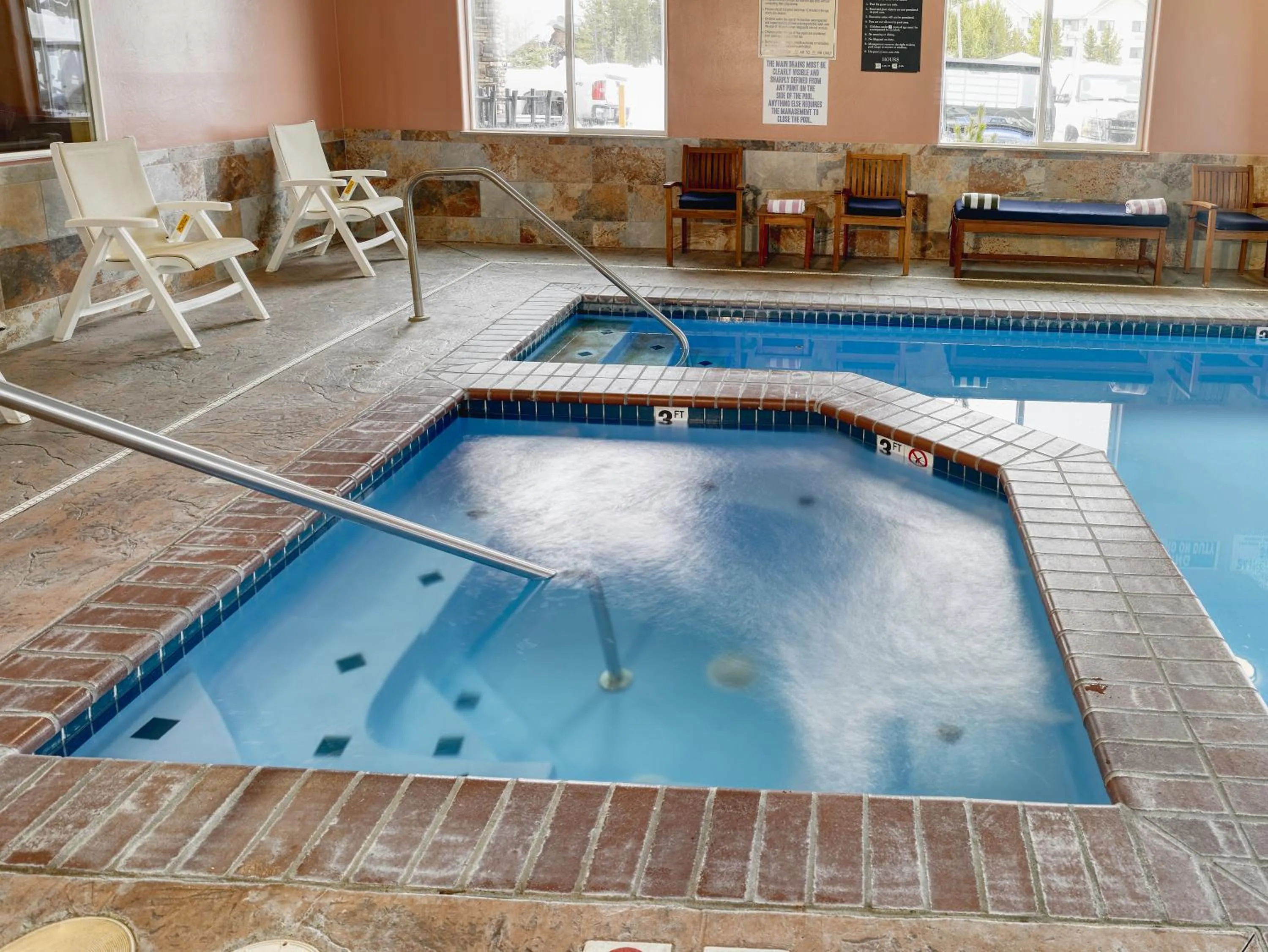 Hot Tub in Yellowstone Park Hotel