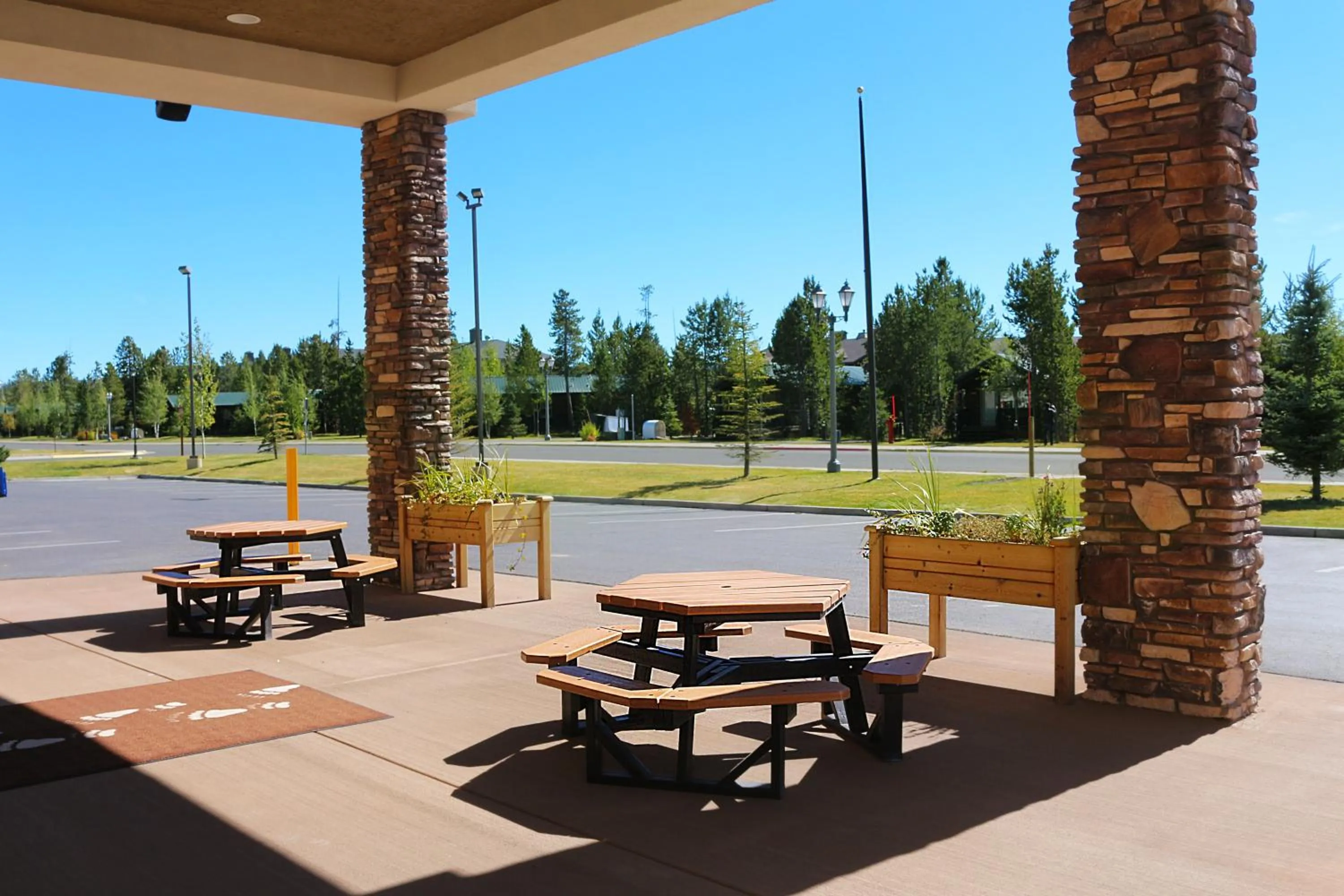 Day in Yellowstone Park Hotel