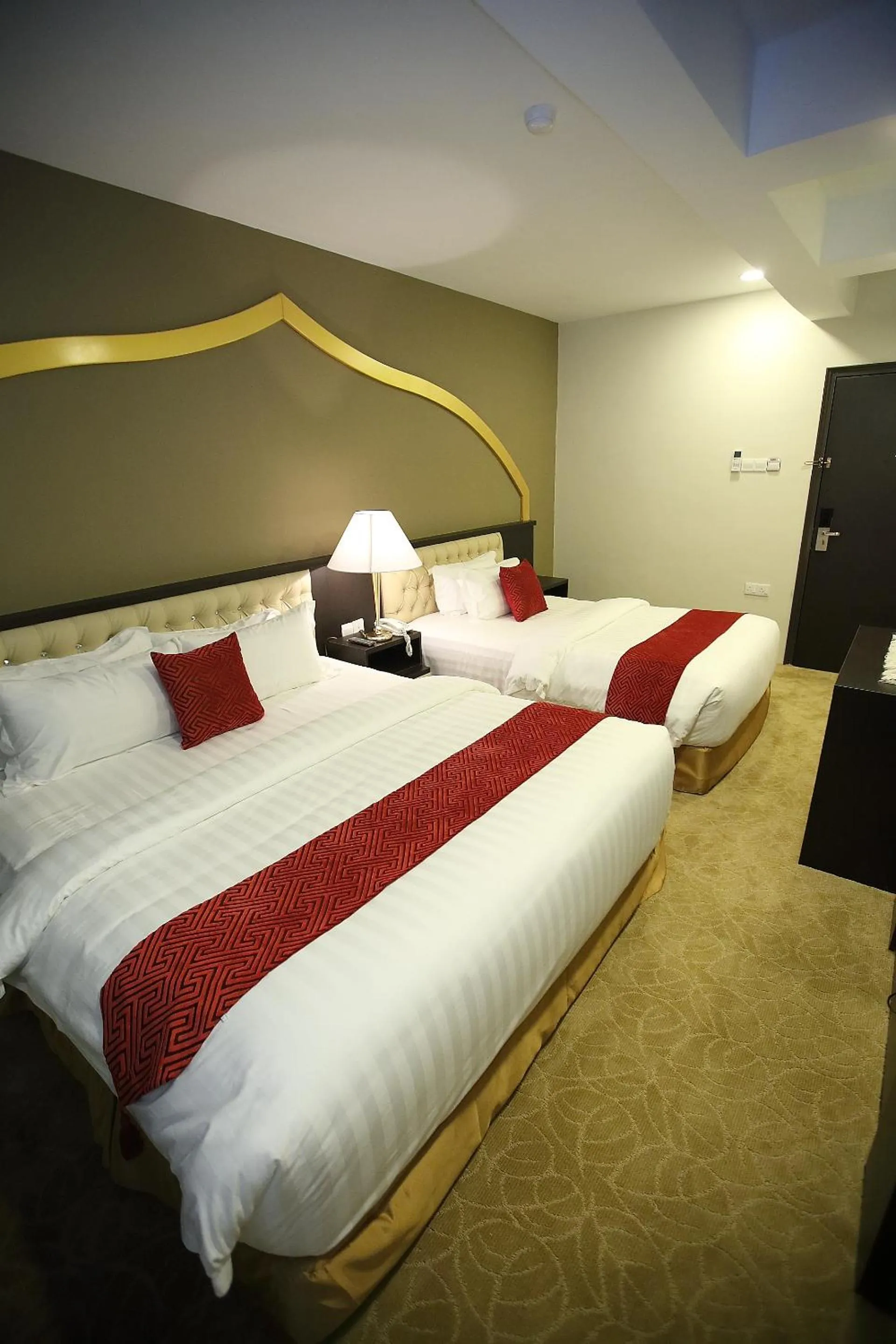 Bedroom, Bed in Al Khatiri Hotel