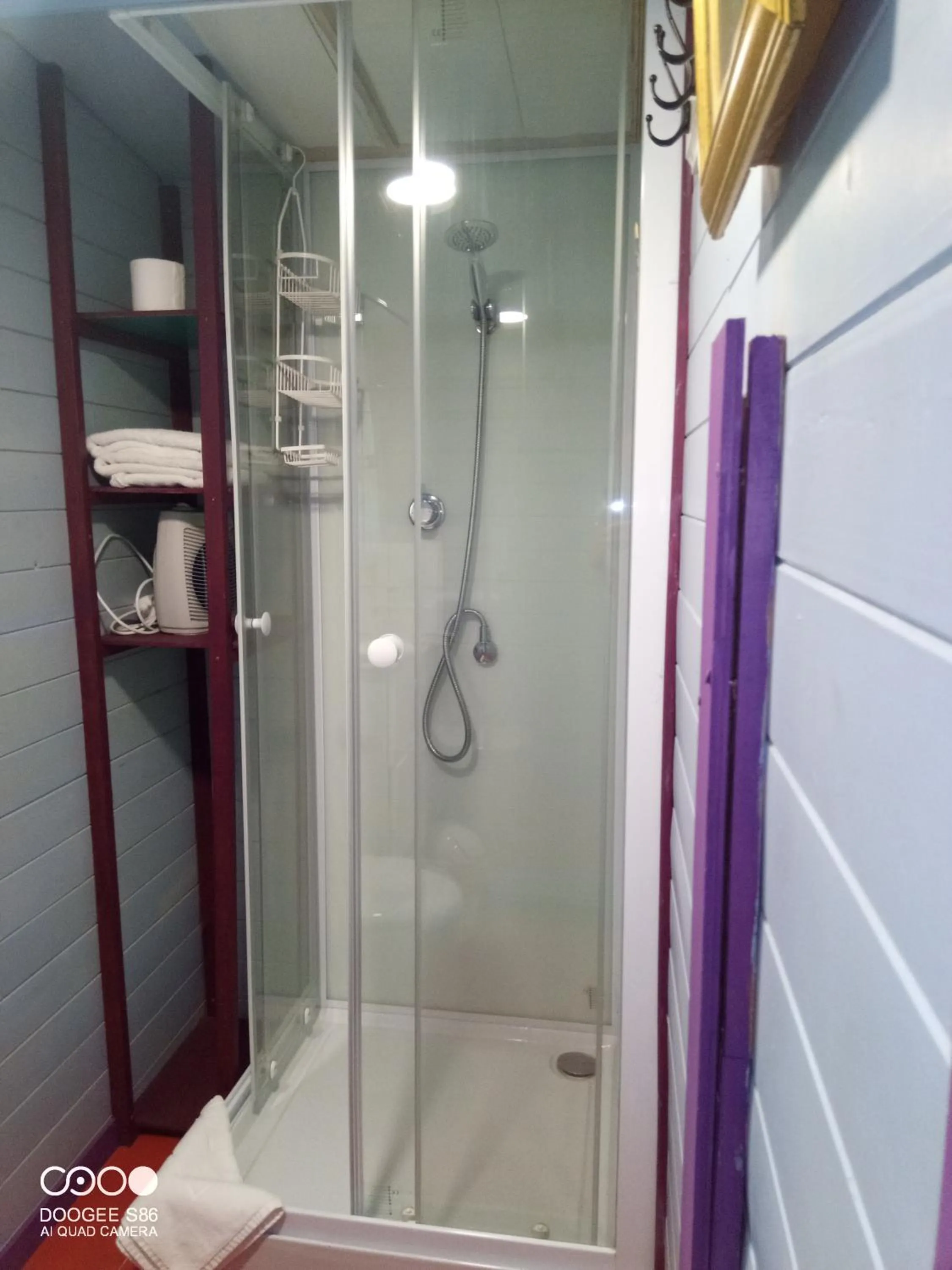 Shower in Le Mas d'Icard