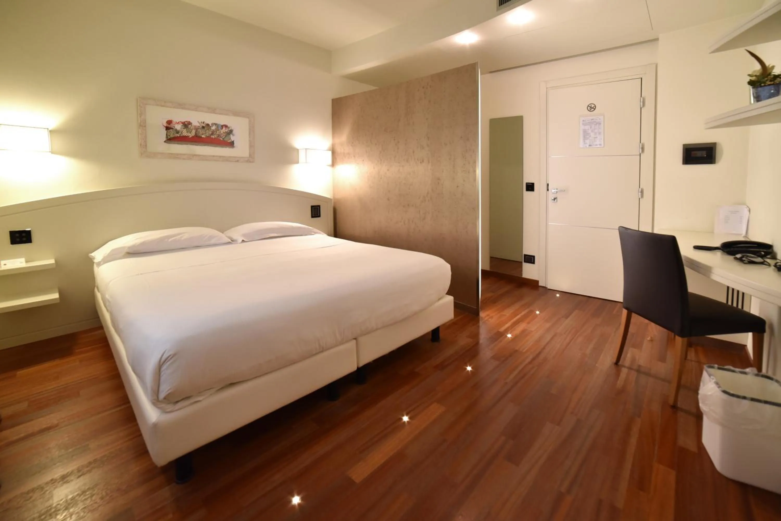 Bed in Hotel Napoleon