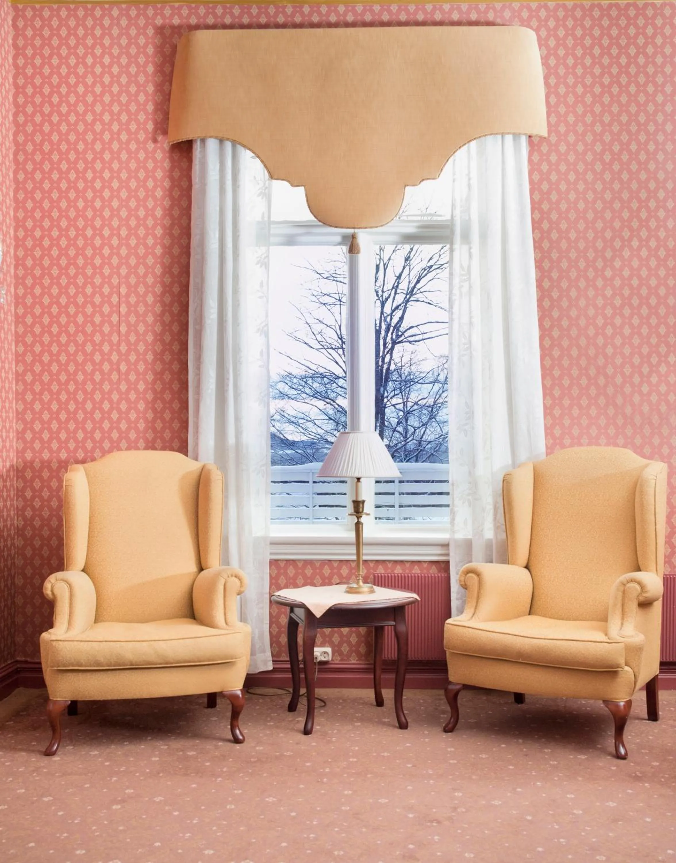 Communal lounge/ TV room in Best Western Tingvold Park Hotel