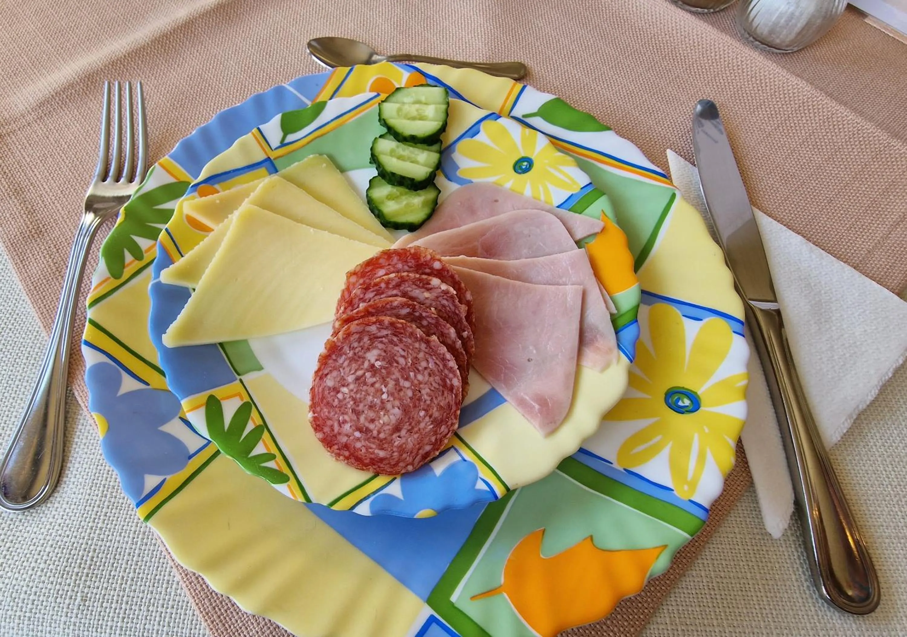 Food and drinks in Pensiunea Luiza