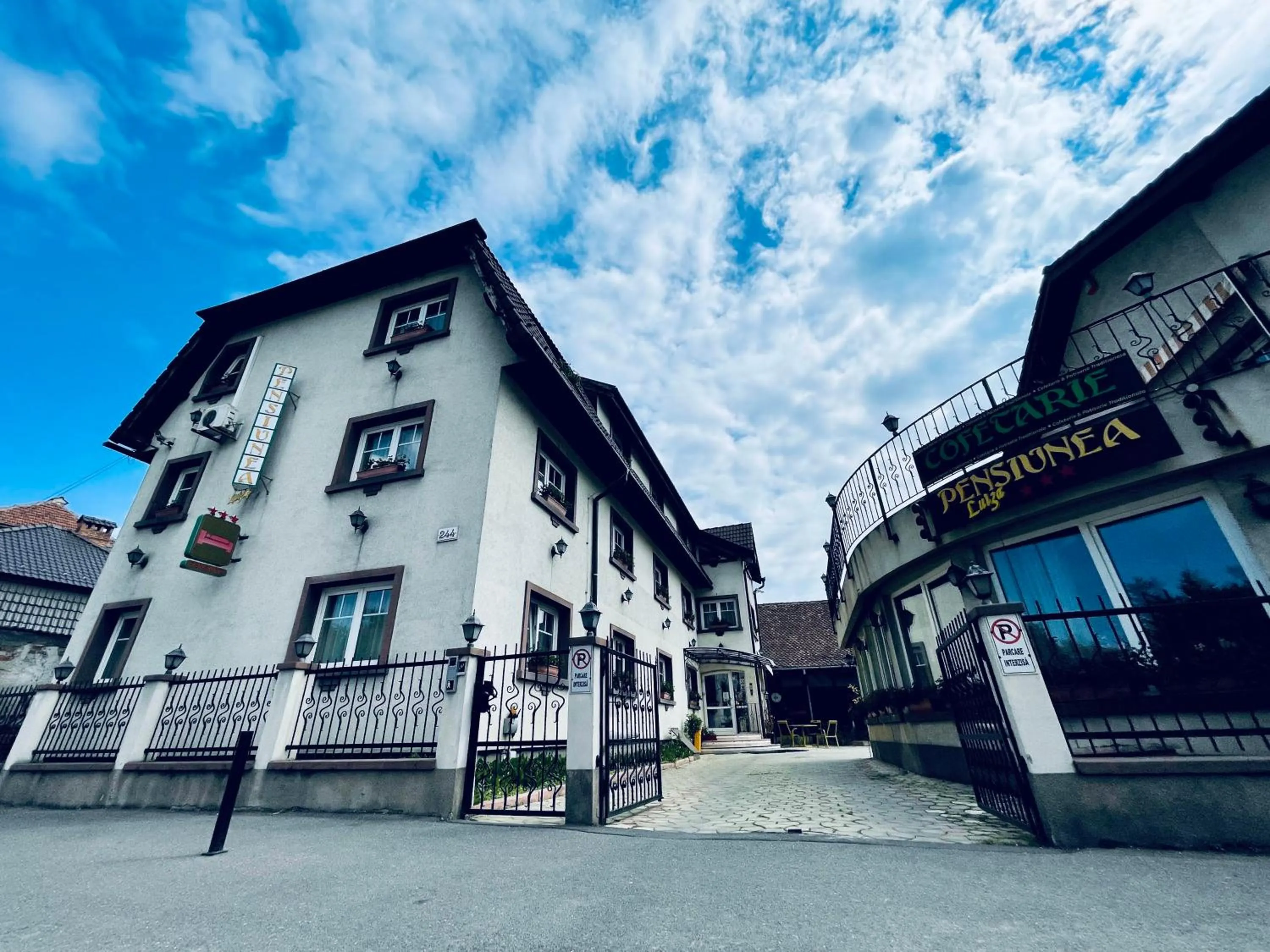 Property building in Pensiunea Luiza