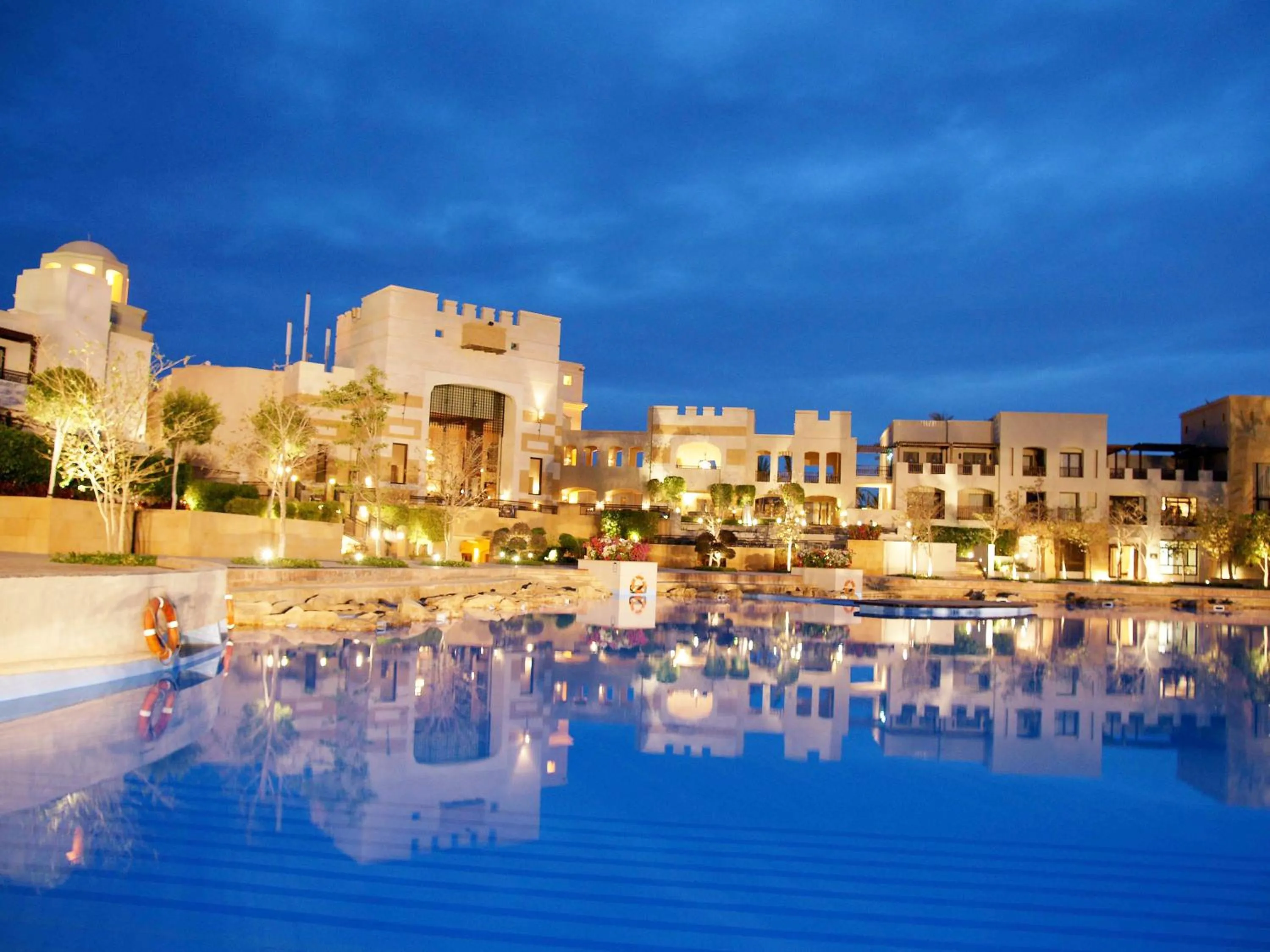 Lake view in Pickalbatros The Palace Port Ghalib