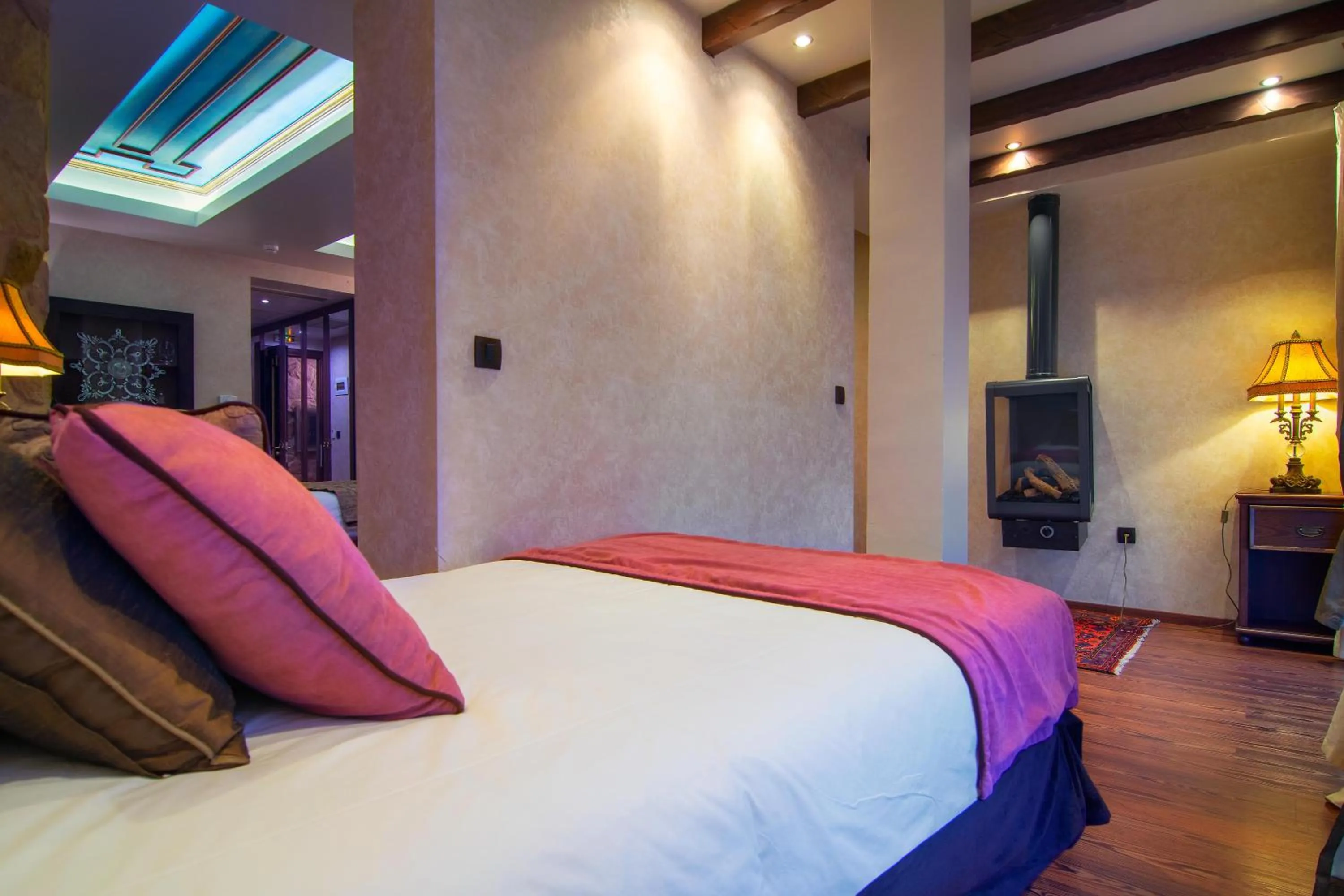 Bed in Hotel Kassaros