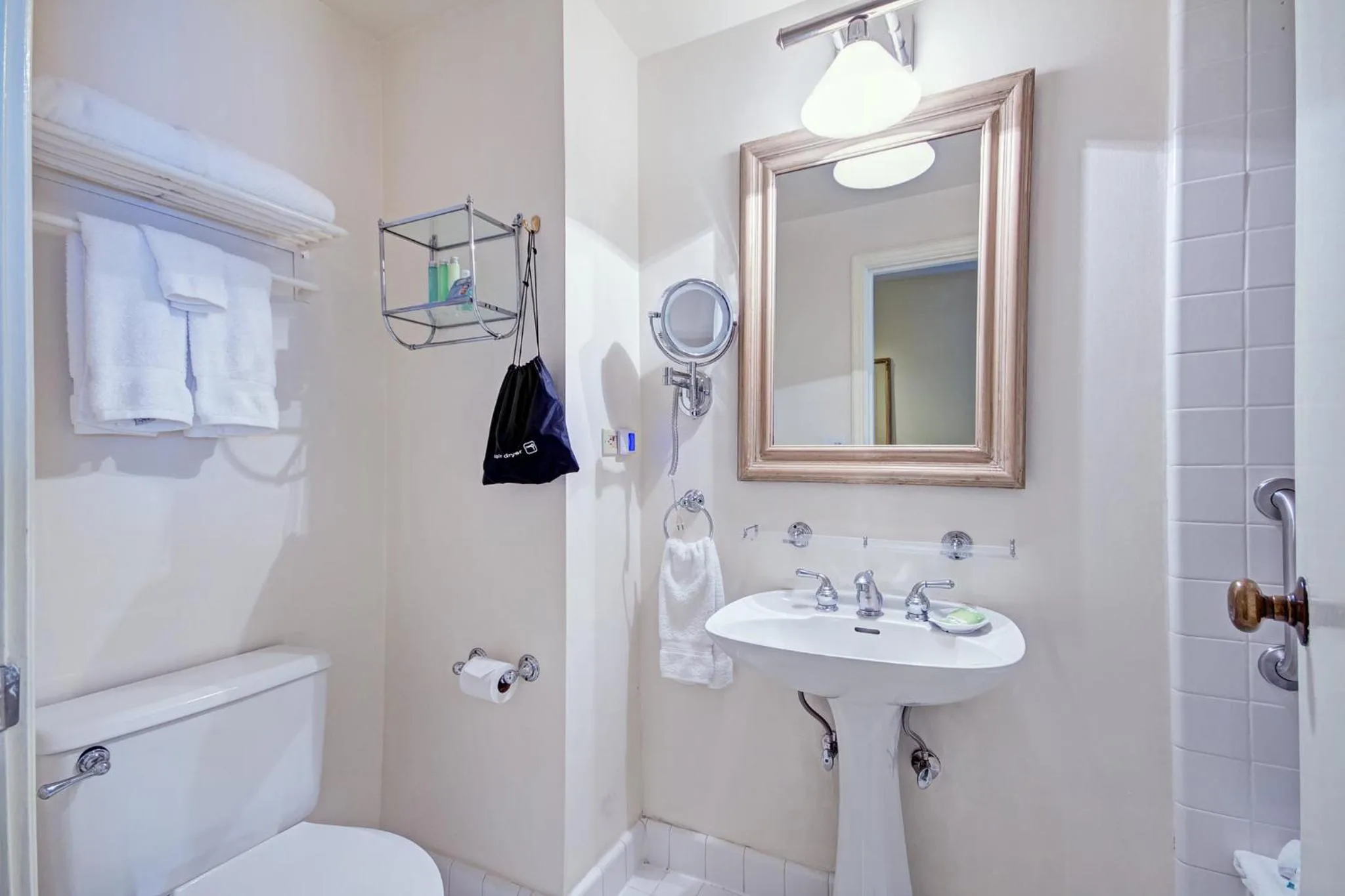 Bedroom in Inn at the Opera