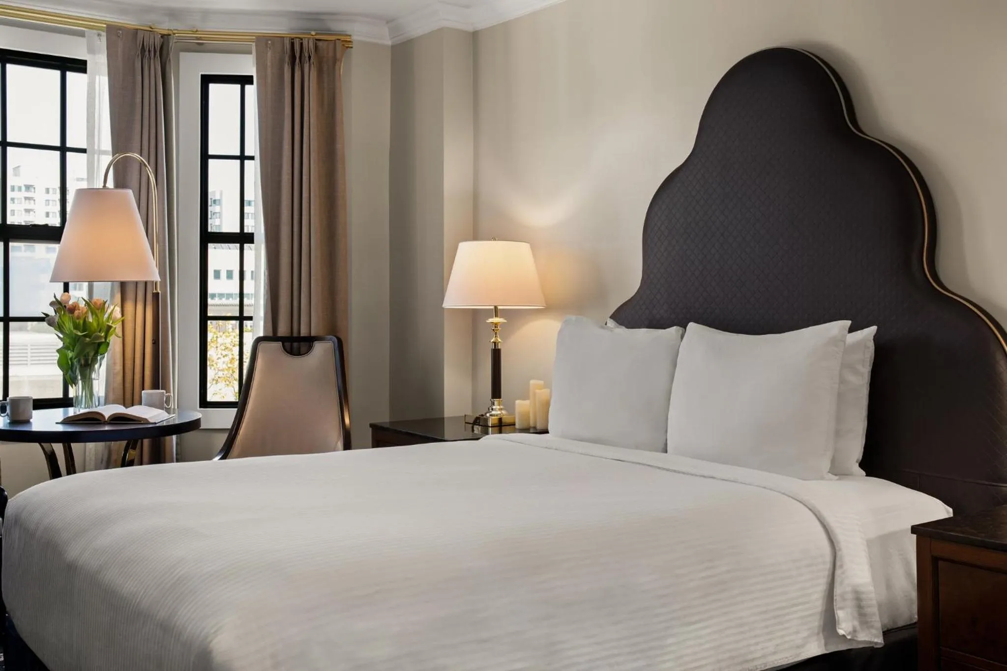 Property building, Bed in Inn at the Opera