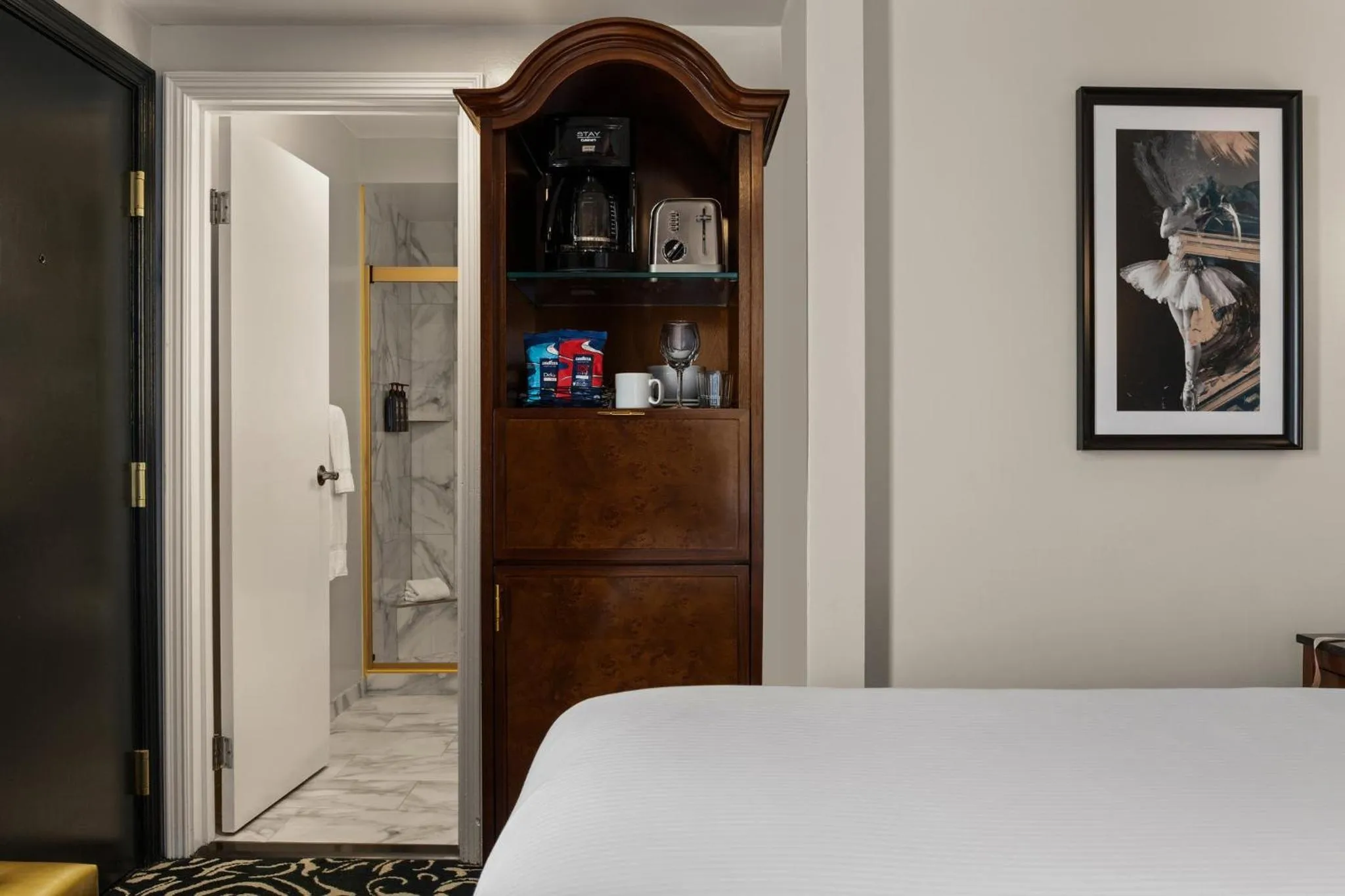 Property building, Bed in Inn at the Opera