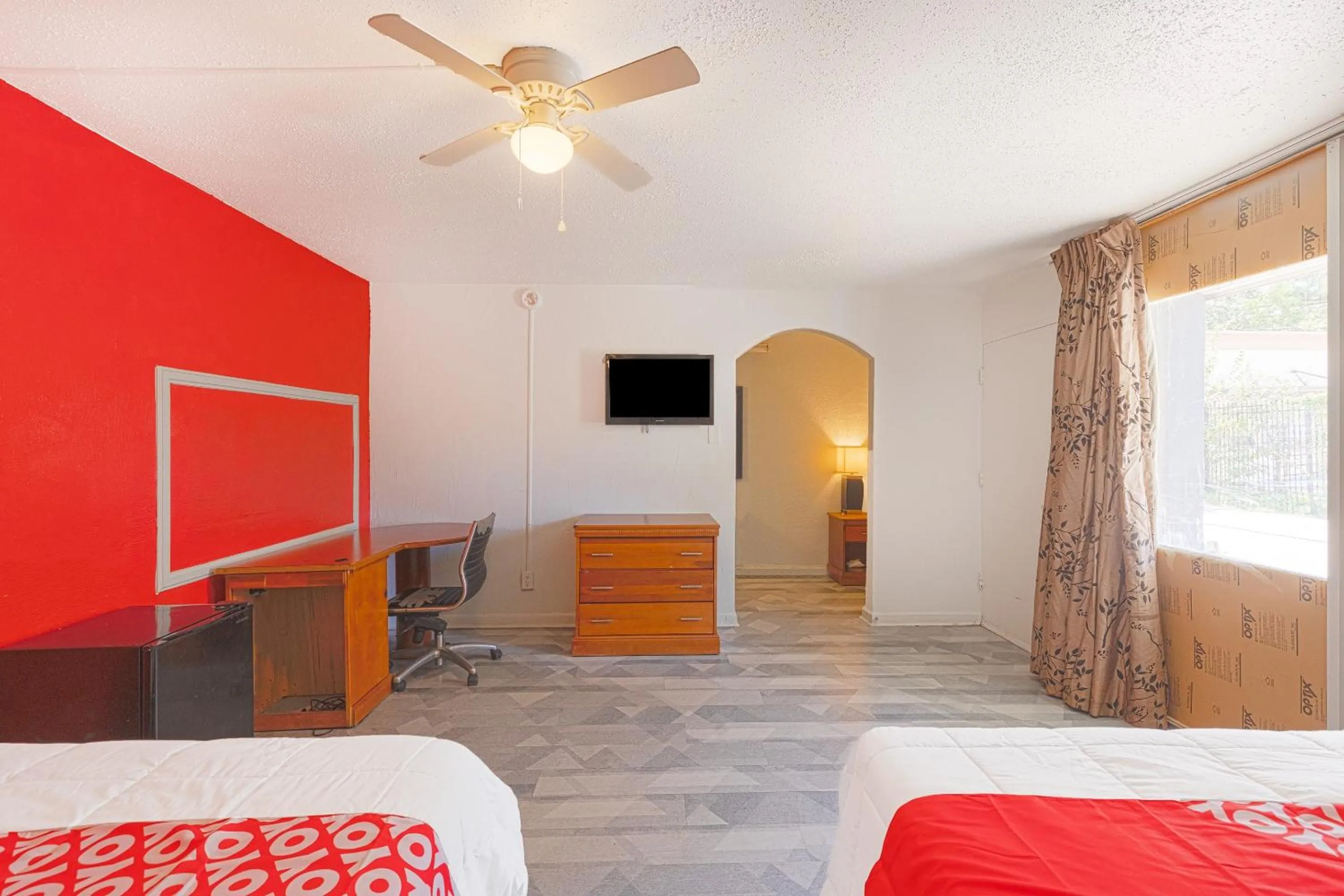 Bedroom in OYO Hotel Houston, TX near Medical Center NRG Stadium