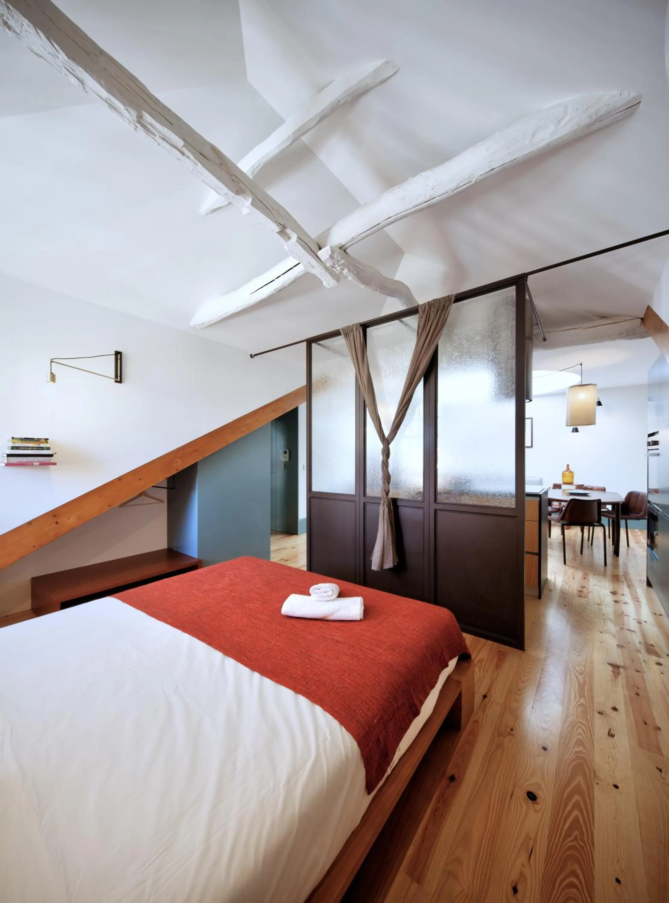 Kitchen or kitchenette, Bed in Oporto Maison Batalha