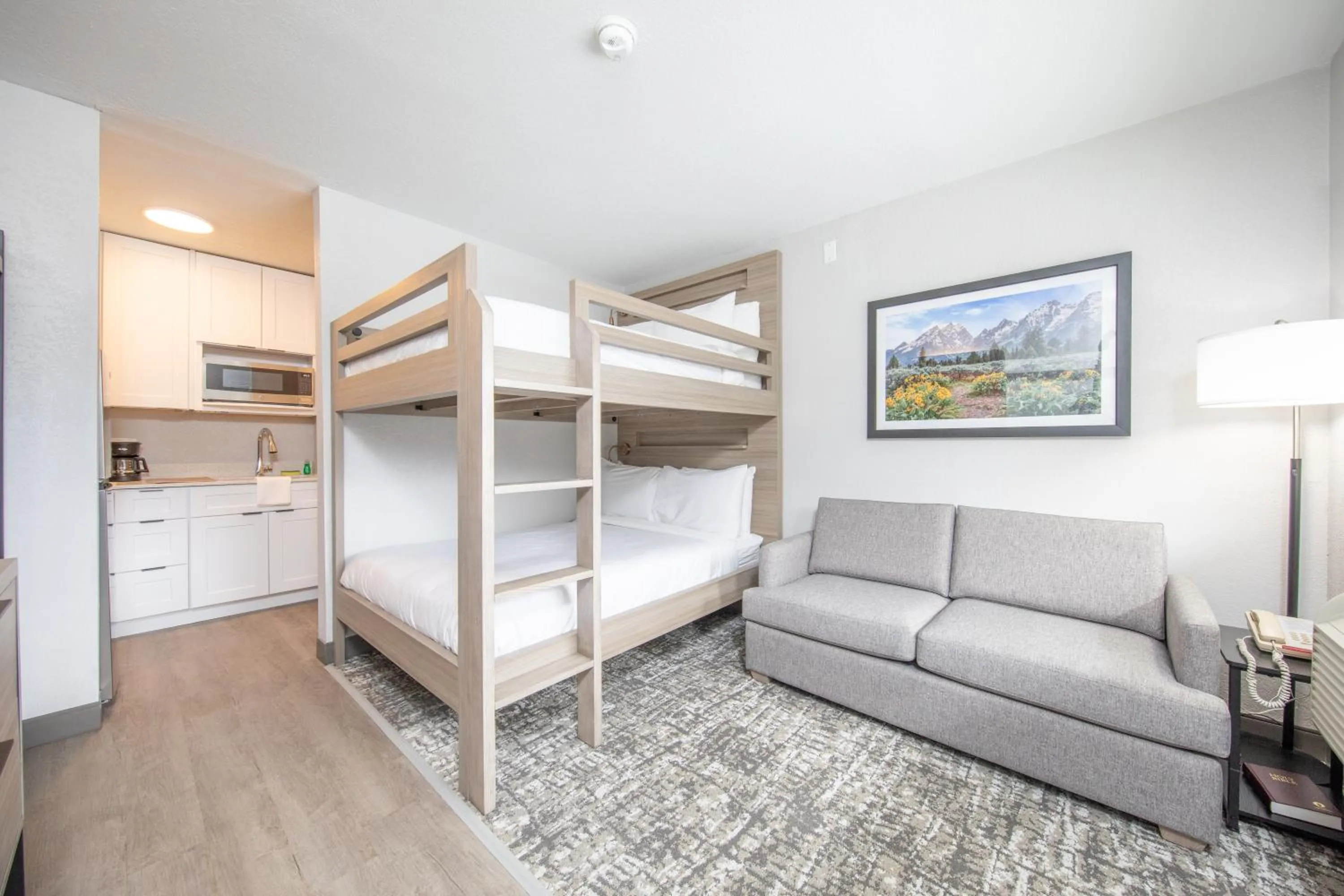 Photo of the whole room, Bed in The Jackson SouthTown