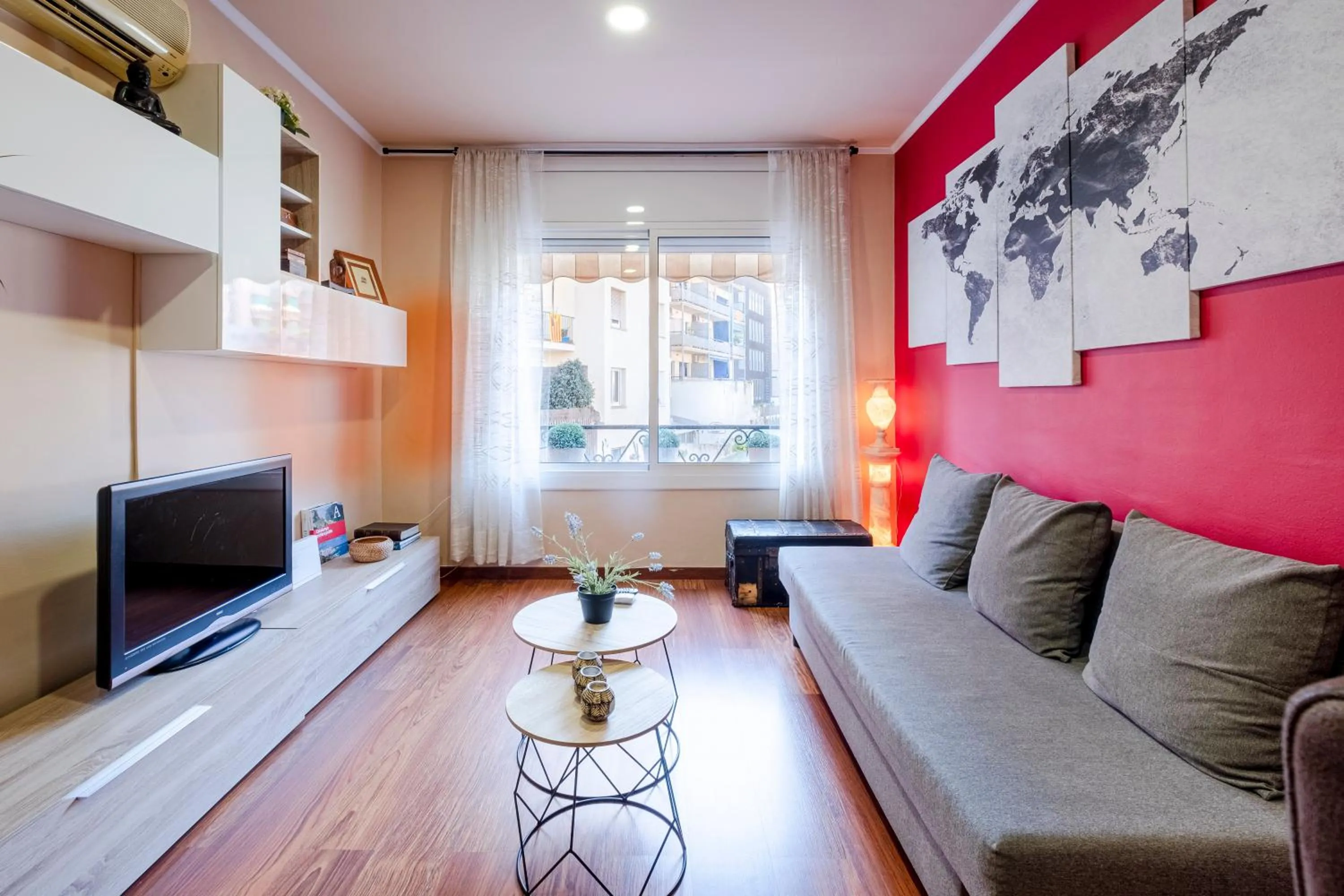 Three Bedroom Apartment in Sants