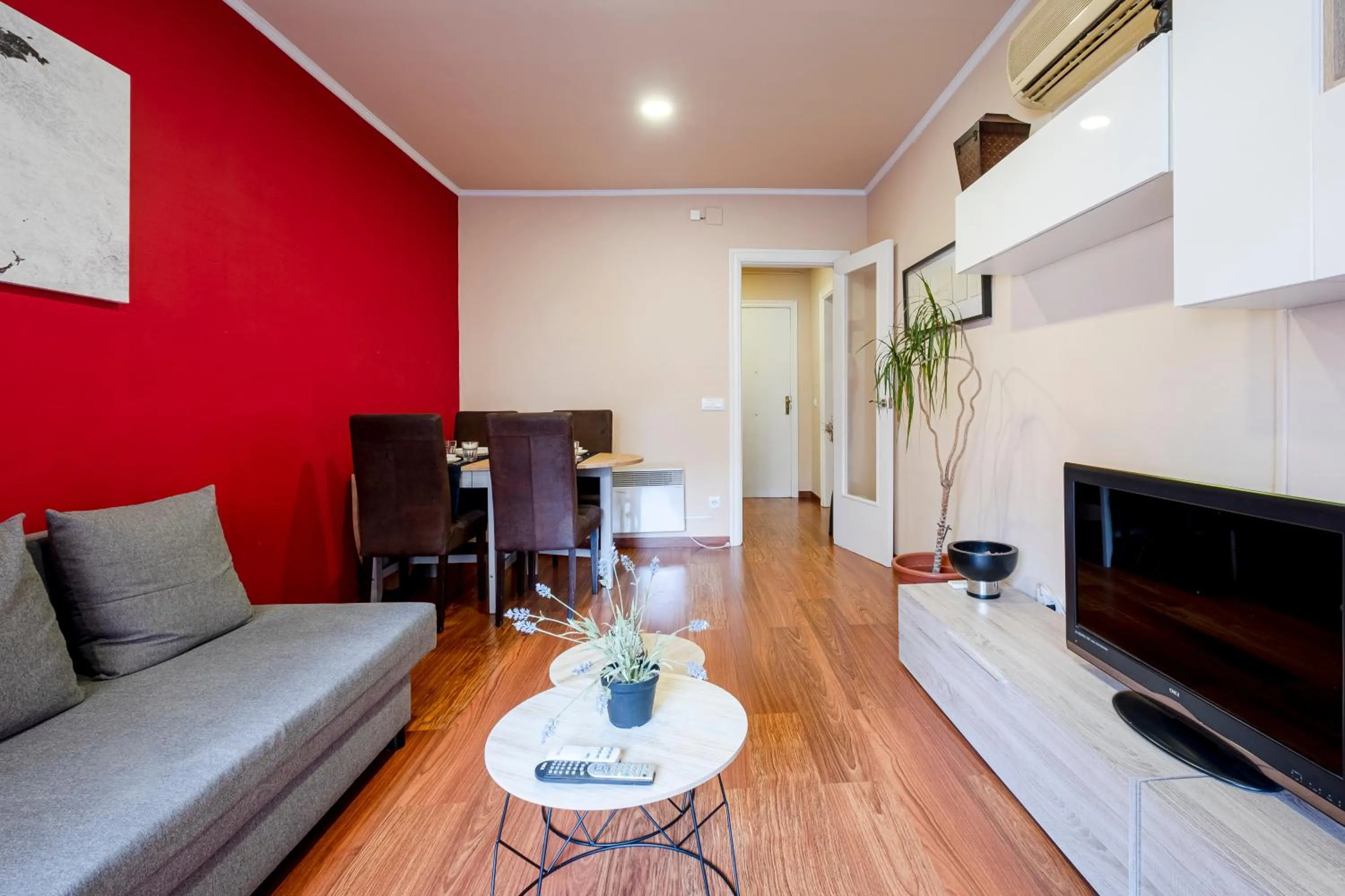 Three Bedroom Apartment in Sants