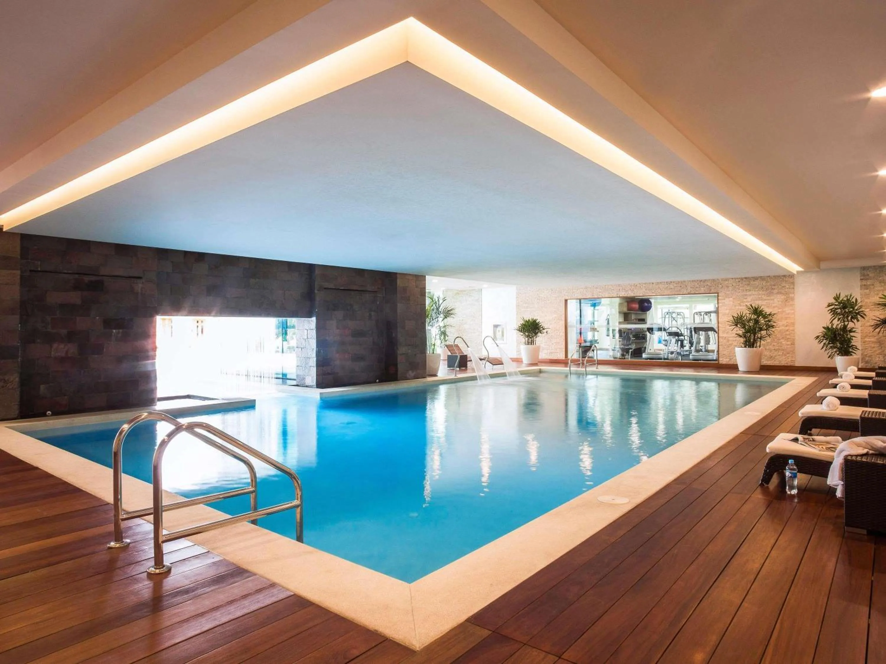 Pool view in Swissotel Lima