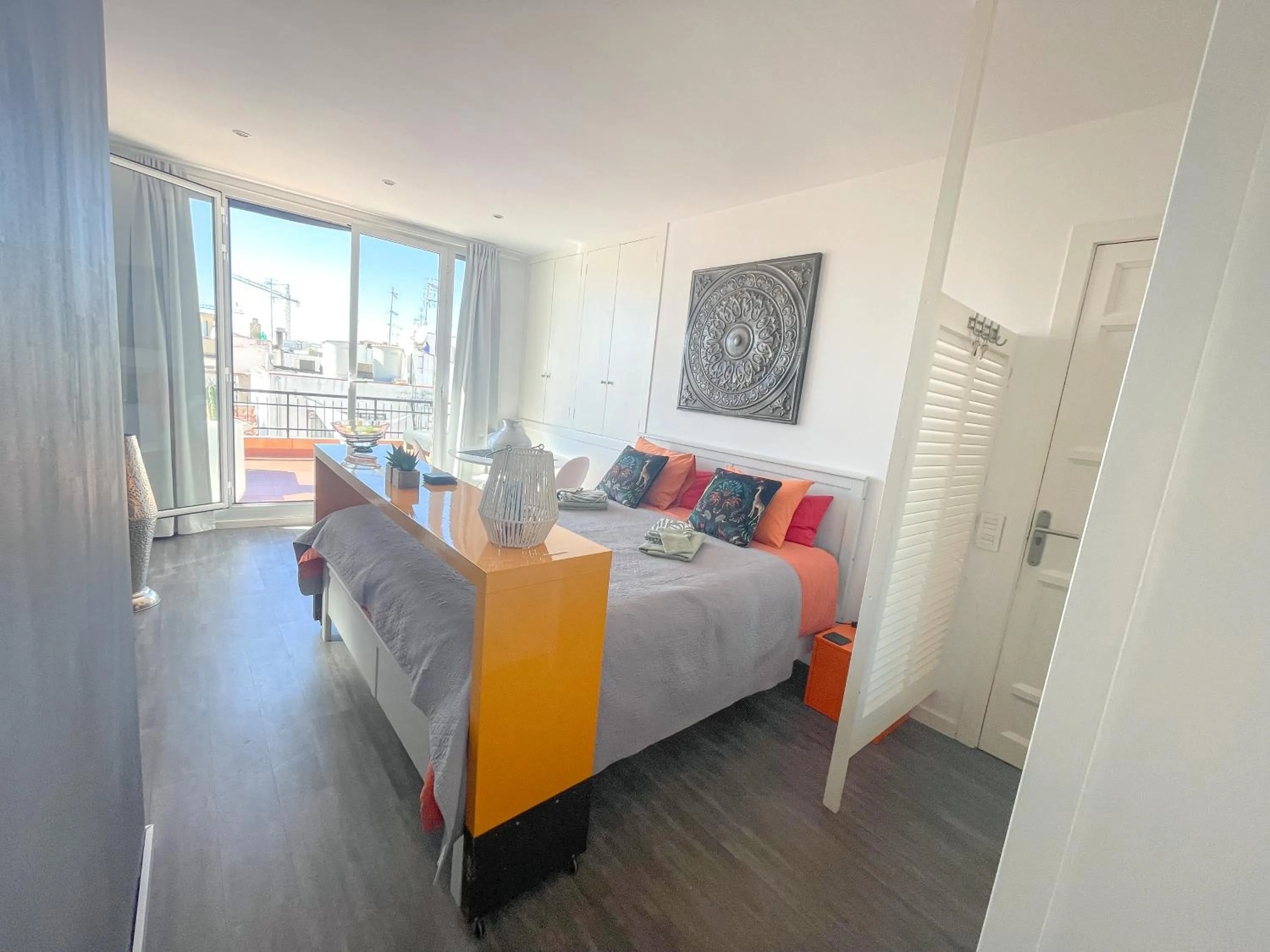 Bed in Unique studio Apartment with amazing terrace Sitges centre beach
