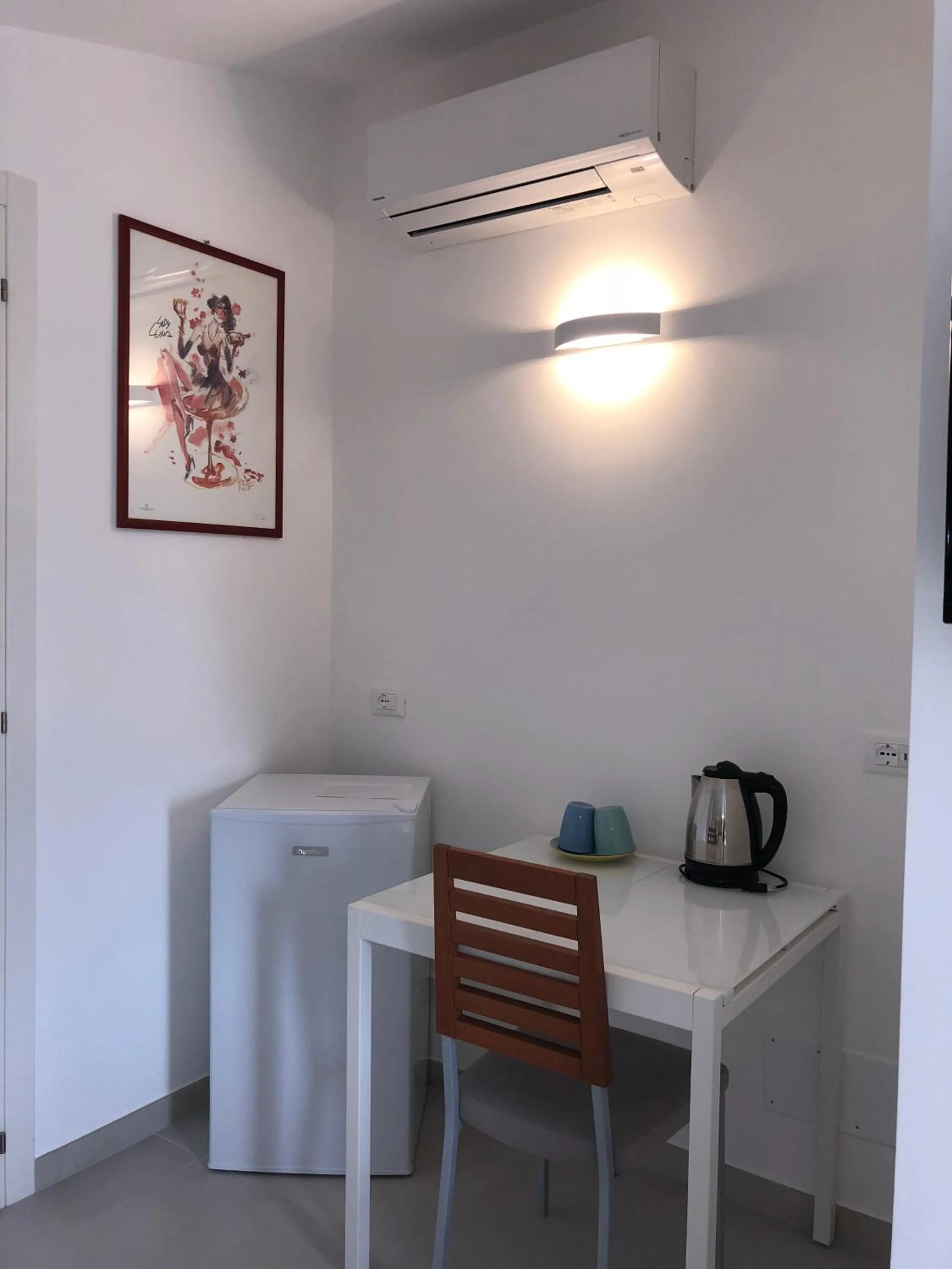 Coffee/tea facilities, Kitchen/Kitchenette in Linda's B&B