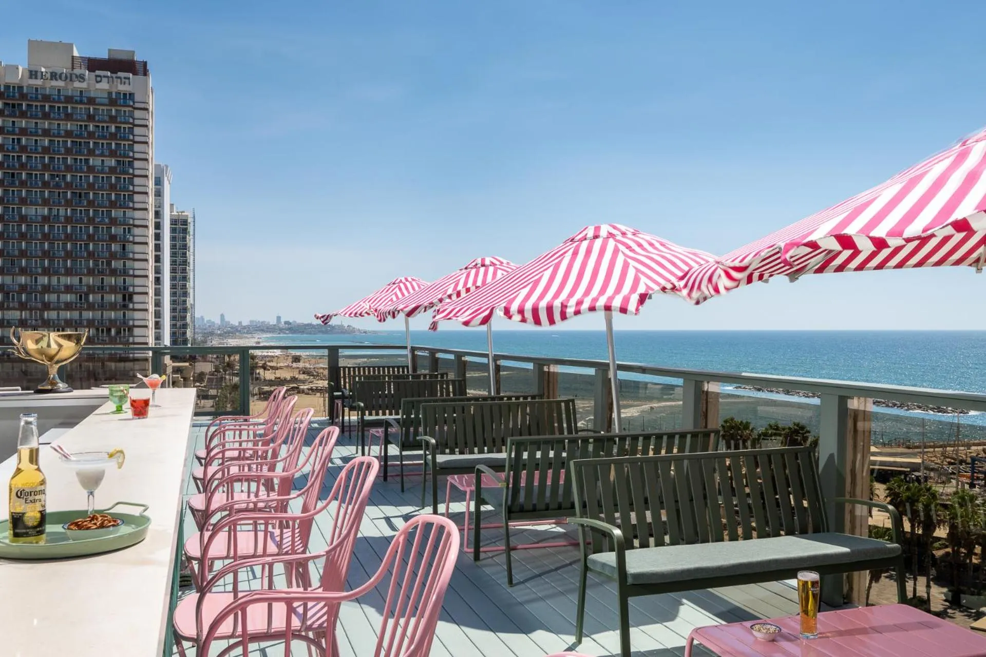 Balcony/Terrace in Leonardo Gordon Beach