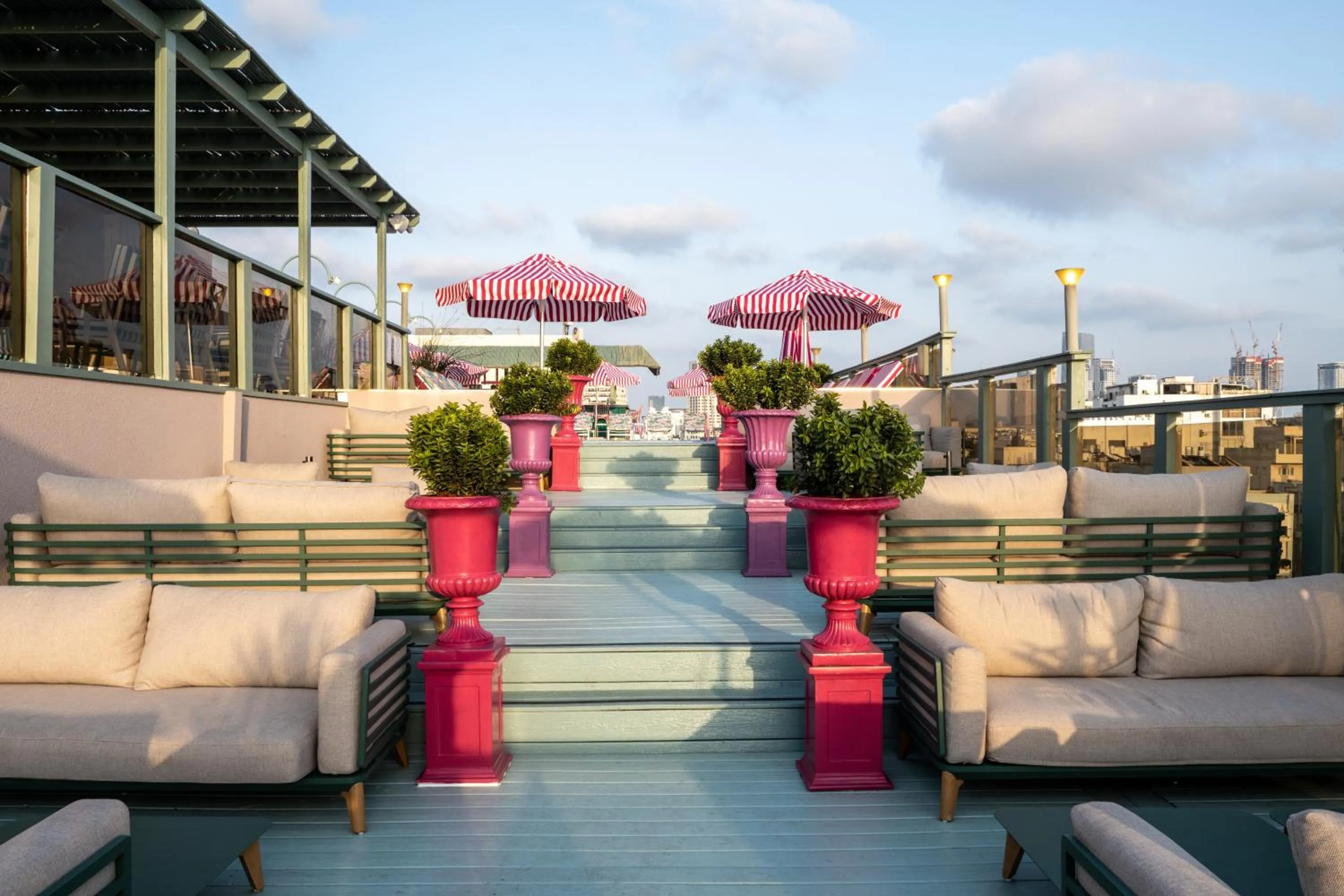 Balcony/Terrace in Leonardo Gordon Beach