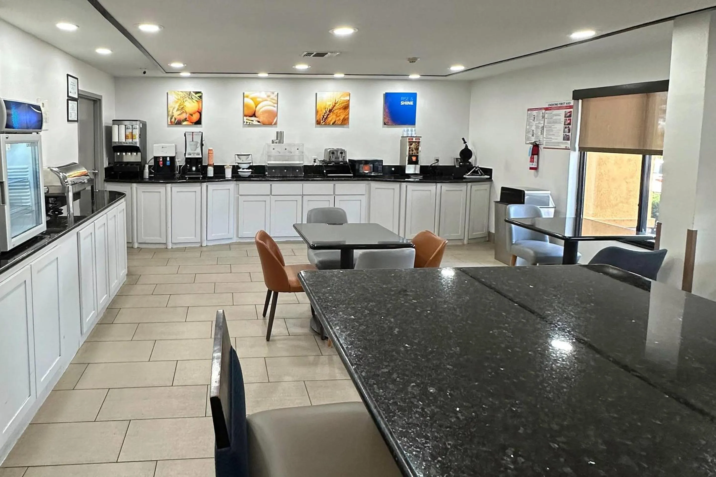 Lobby or reception in Comfort Inn Dallas Park Central