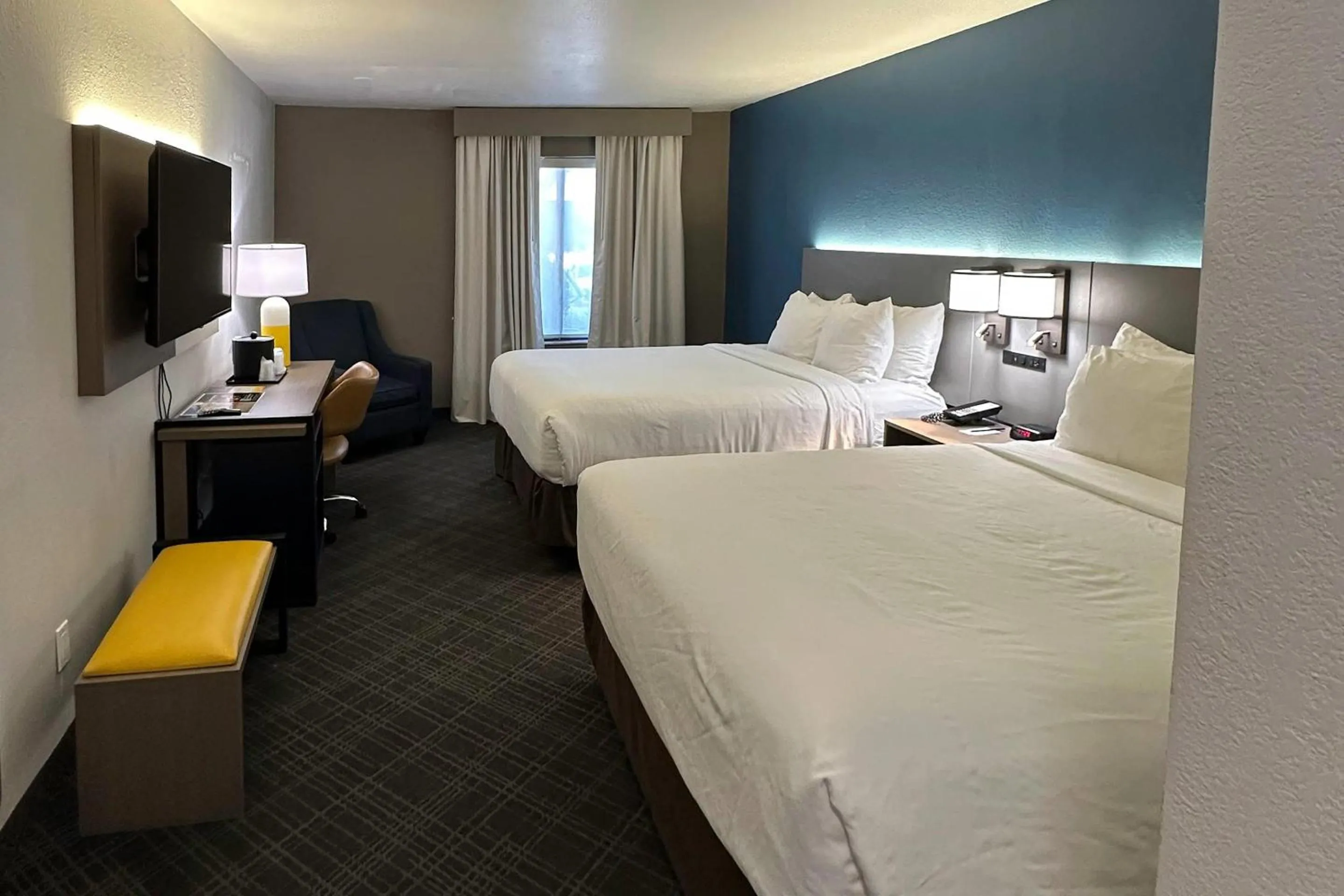 Bedroom, Bed in Comfort Inn Dallas Park Central