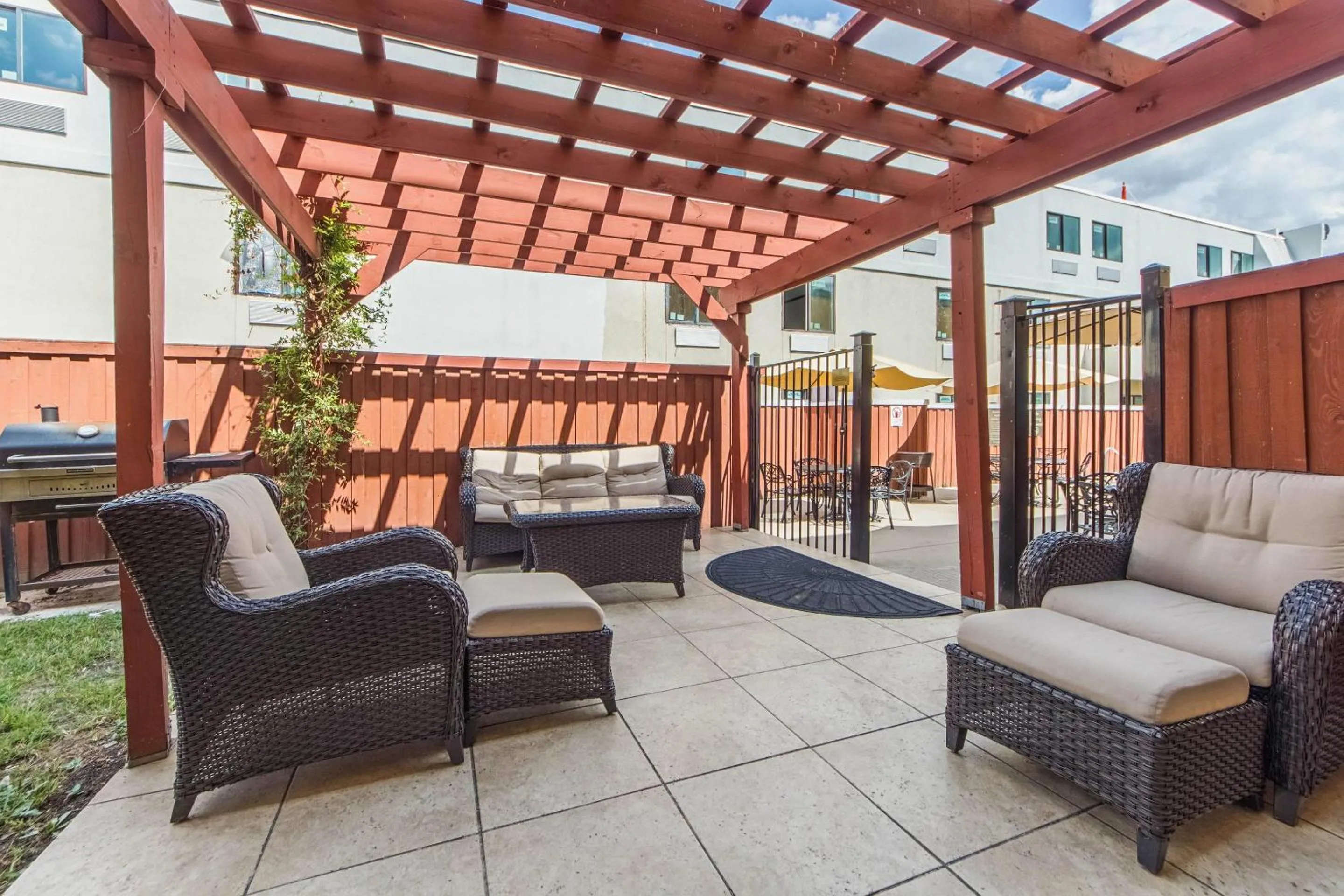 Swimming pool in Comfort Inn Dallas Park Central