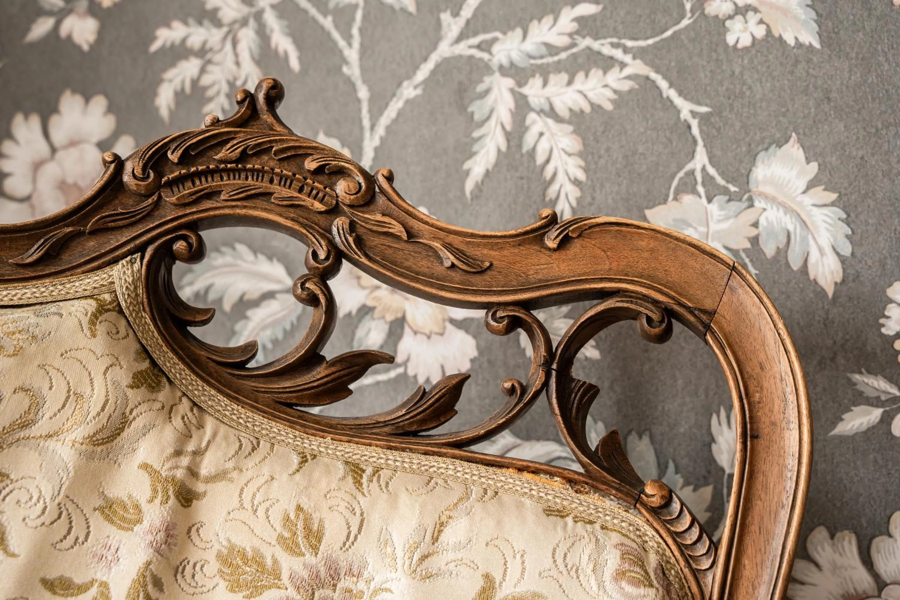 Decorative detail in Gloppen Hotell - by Classic Norway Hotels