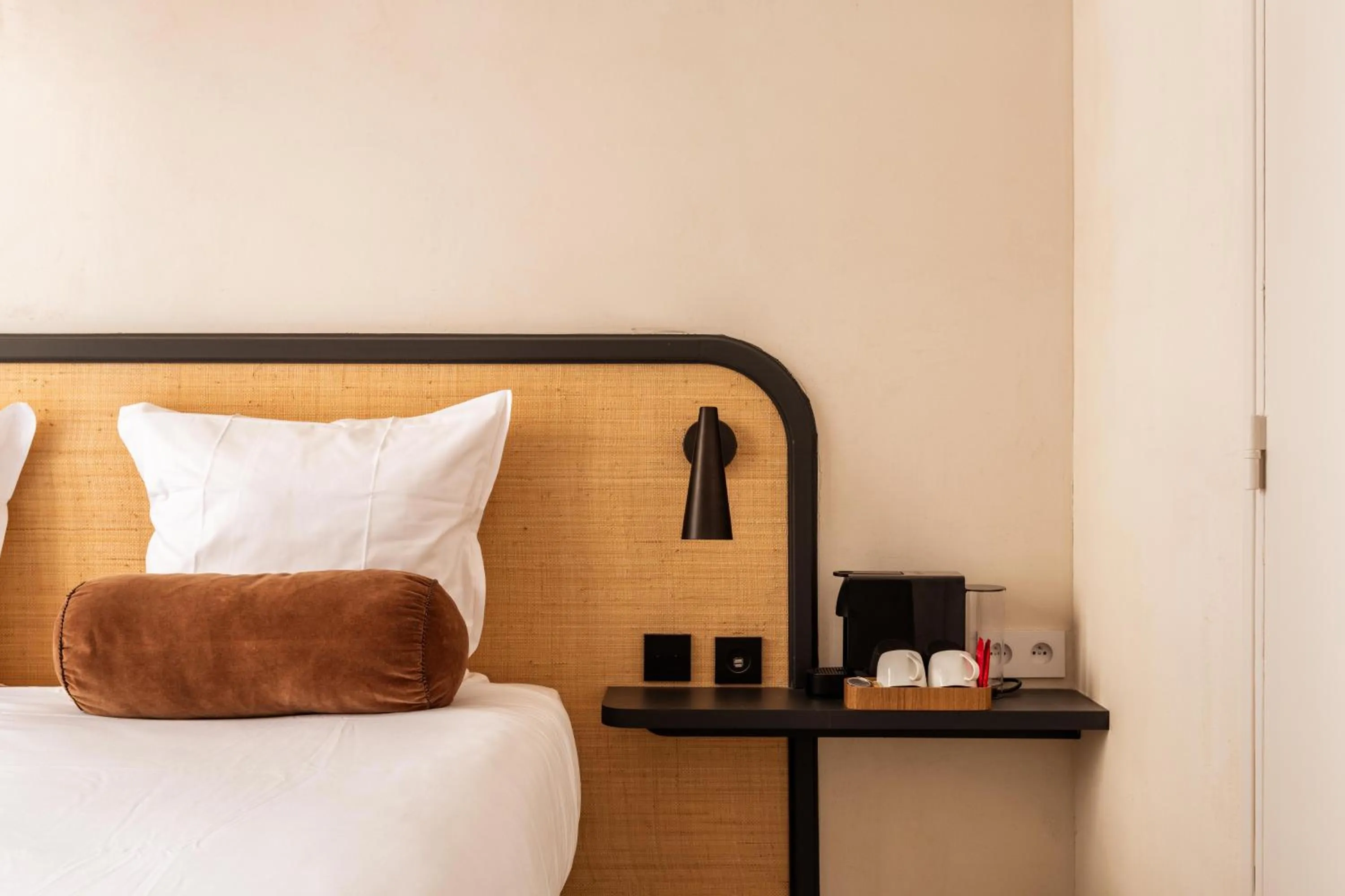 Bedroom, Bed in Hôtel Maison Traversière