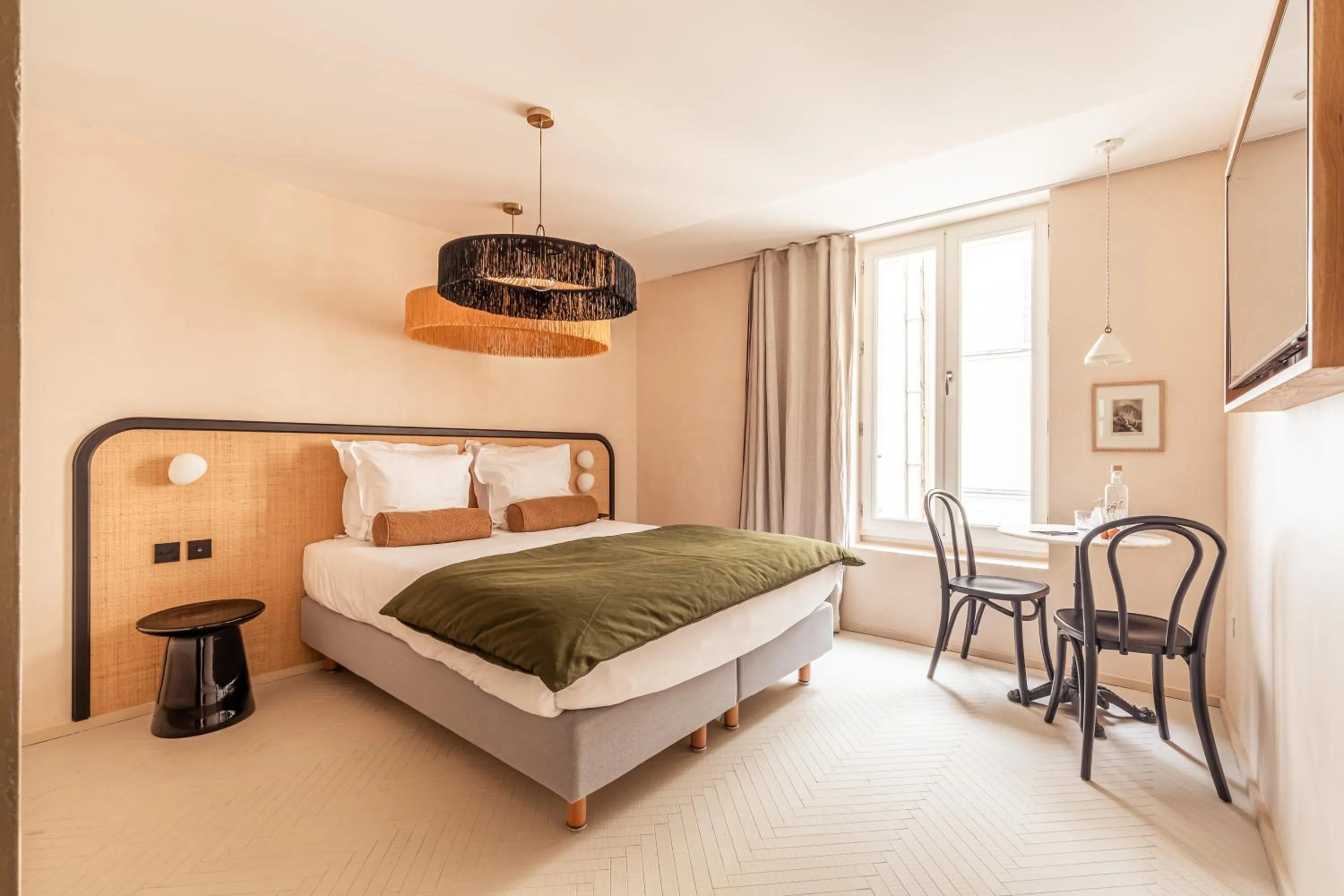 Photo of the whole room, Bed in Hôtel Maison Traversière