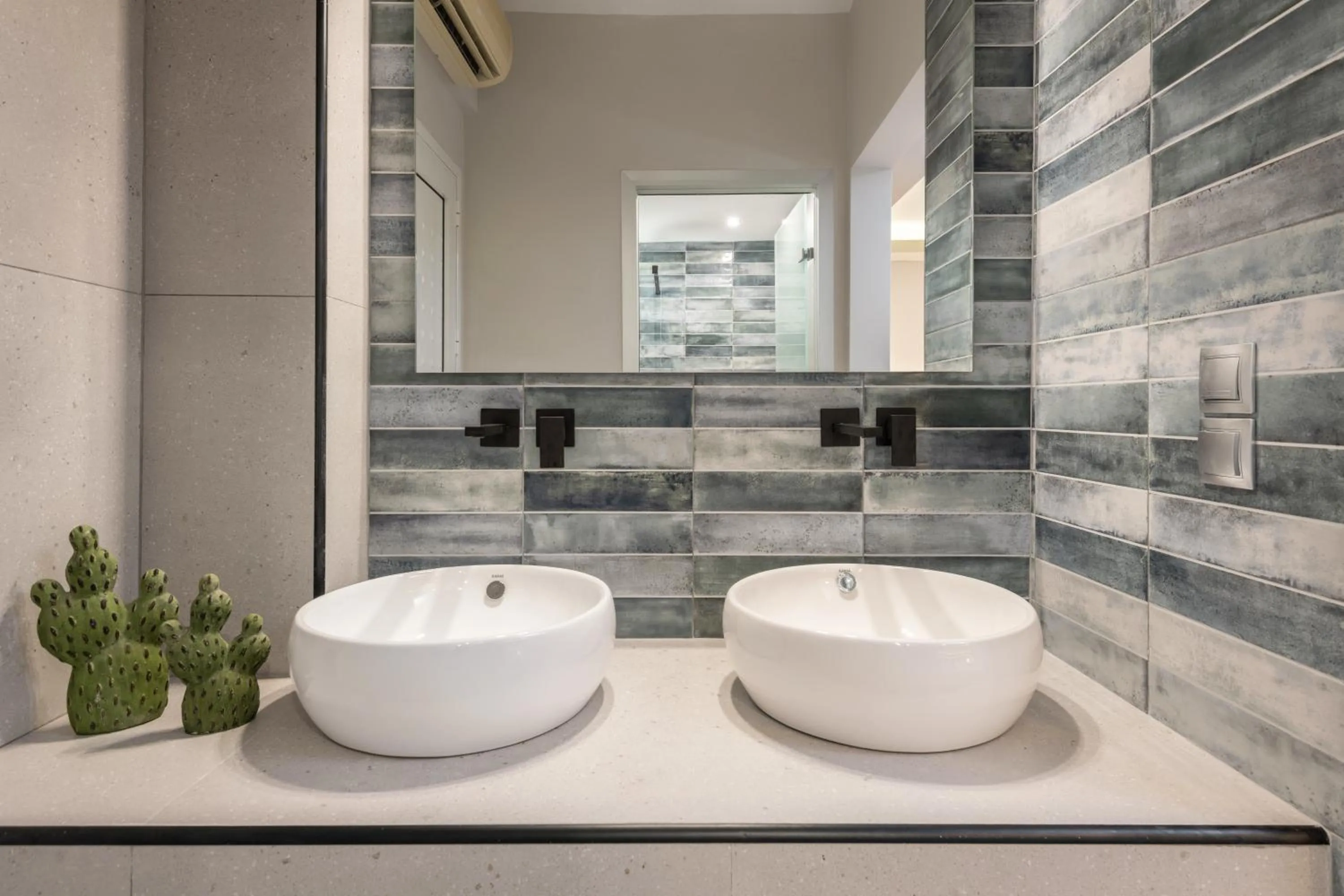 Facade/entrance in Callinica Hotel