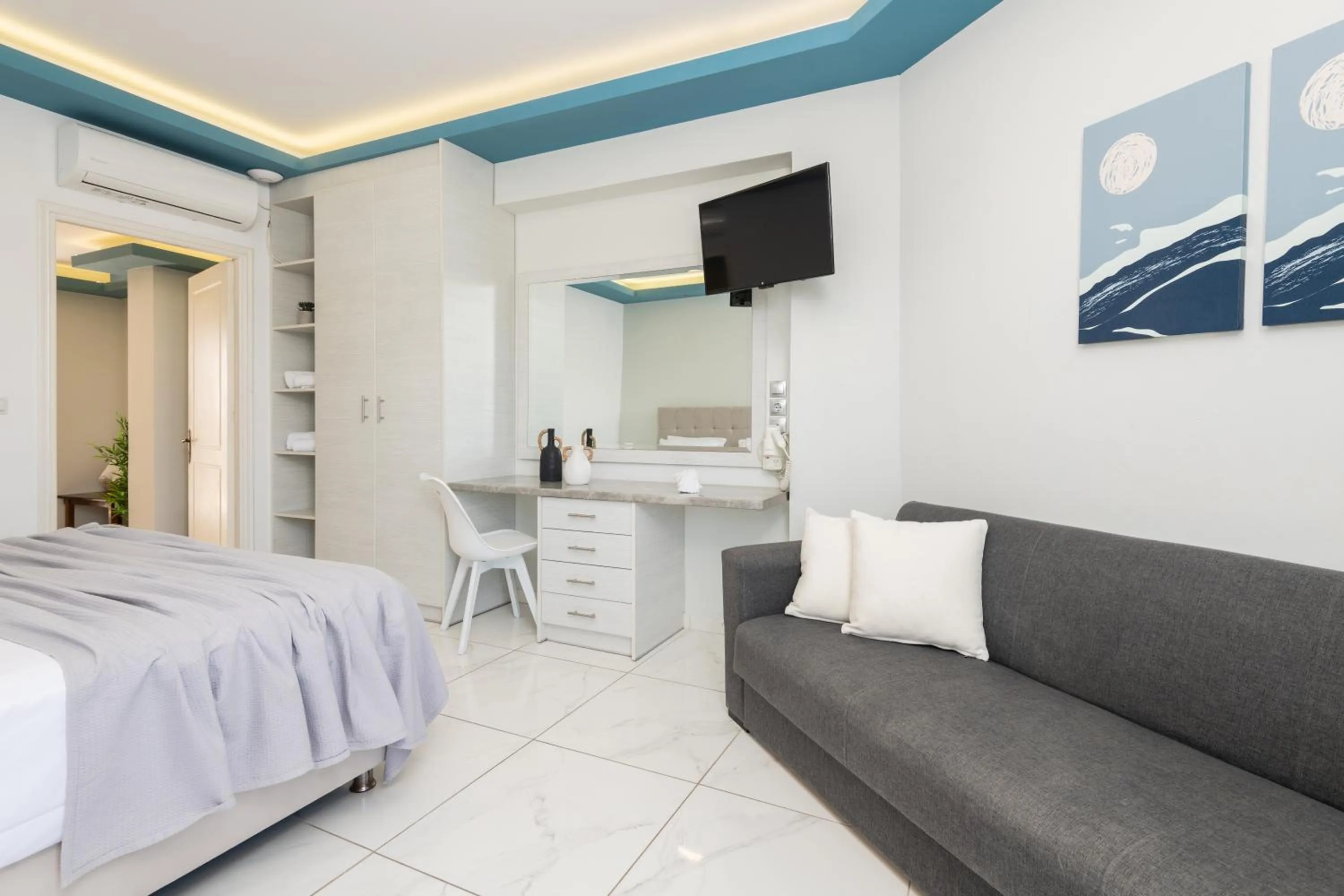 Bedroom, Bed in Callinica Hotel