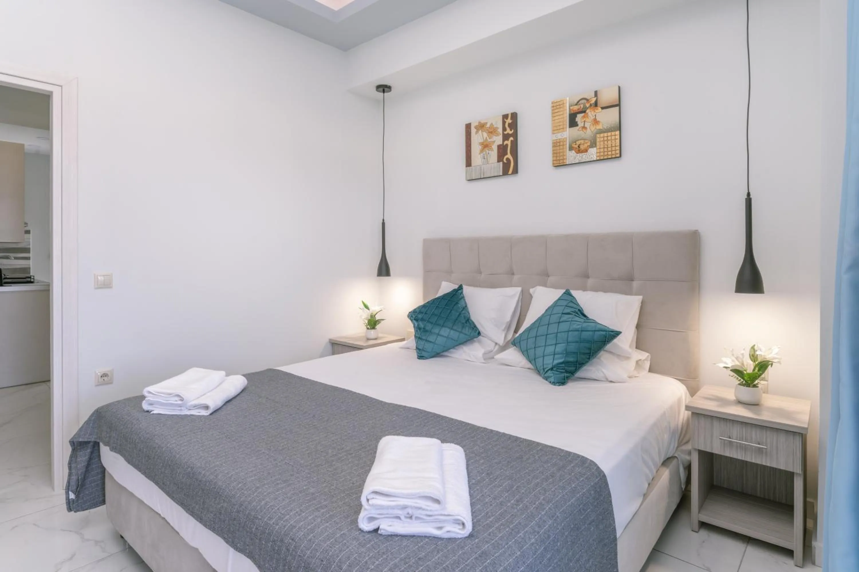 Bedroom, Bed in Callinica Hotel