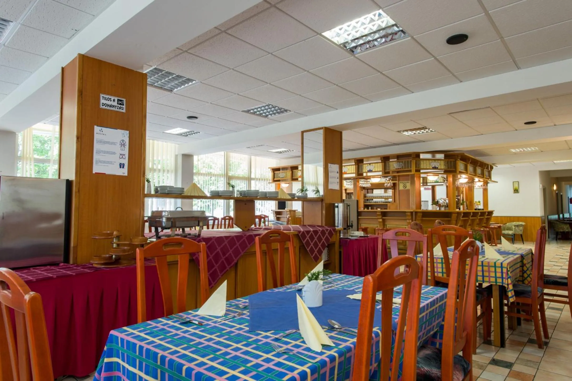 Restaurant/places to eat in Hotel Nostra