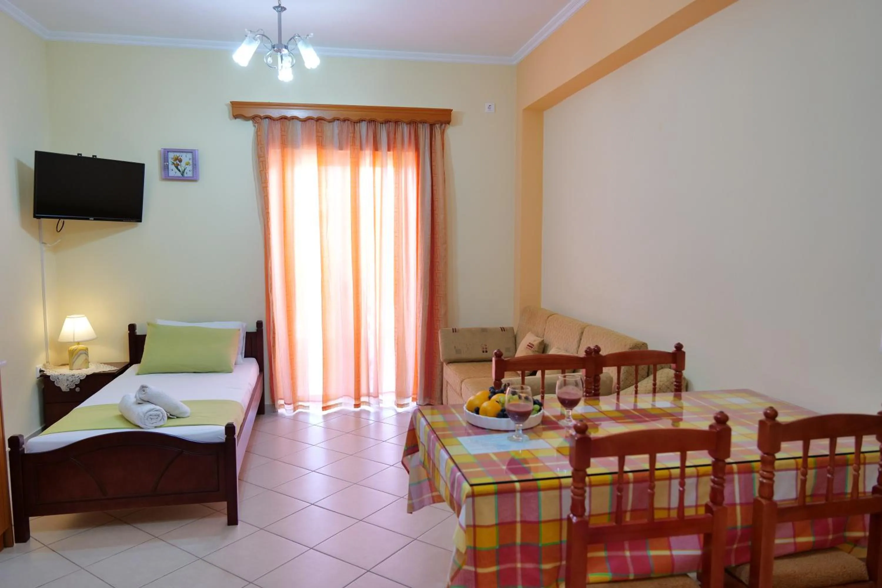 Living room, Bed in Miracle Apartments Saranda