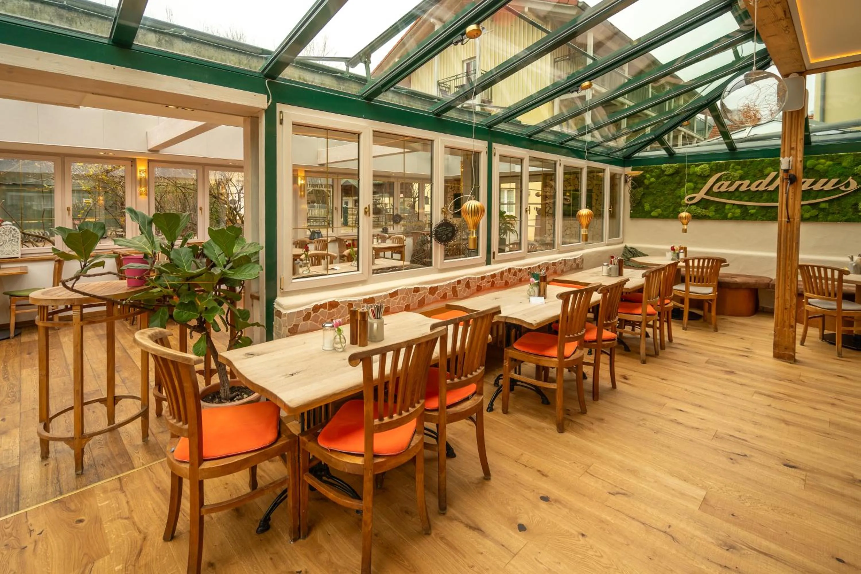 Restaurant/places to eat in Landhaus Hotel Wolfratshausen