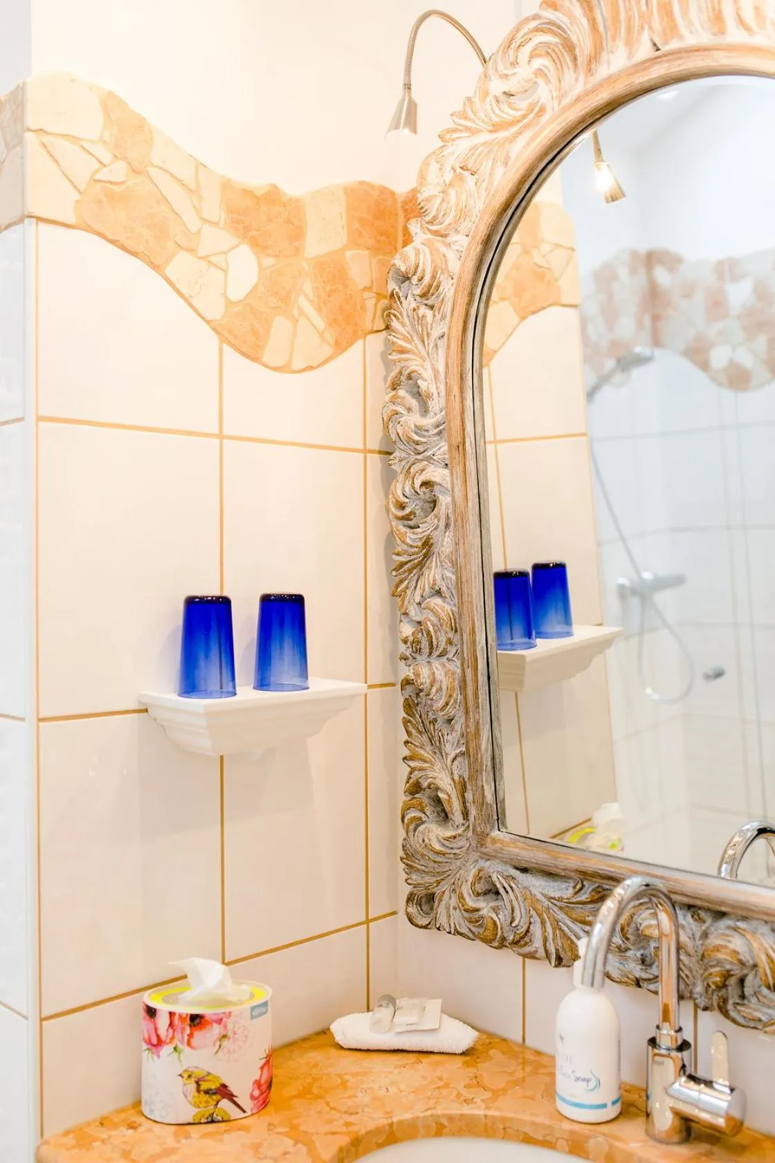 Photo of the whole room in Landhaus Hotel Wolfratshausen