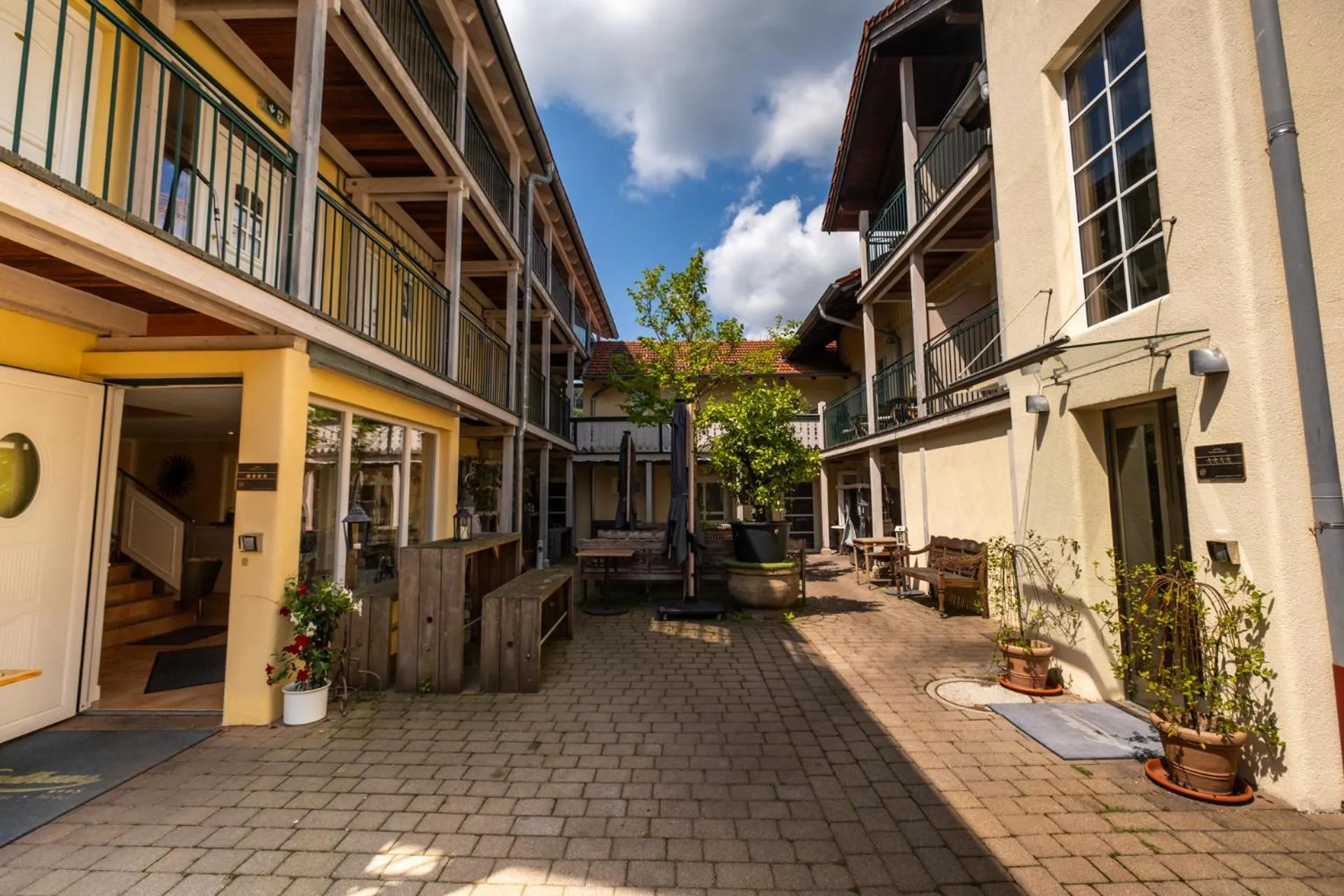 Property building in Landhaus Hotel Wolfratshausen