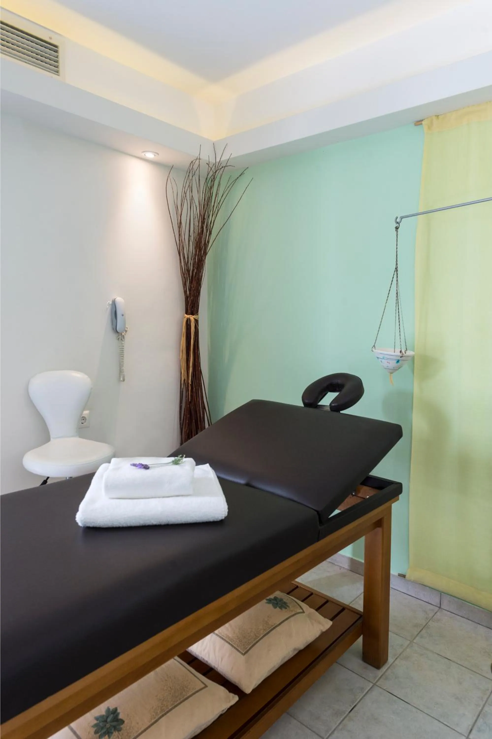 Massage in Kalypso Hotel