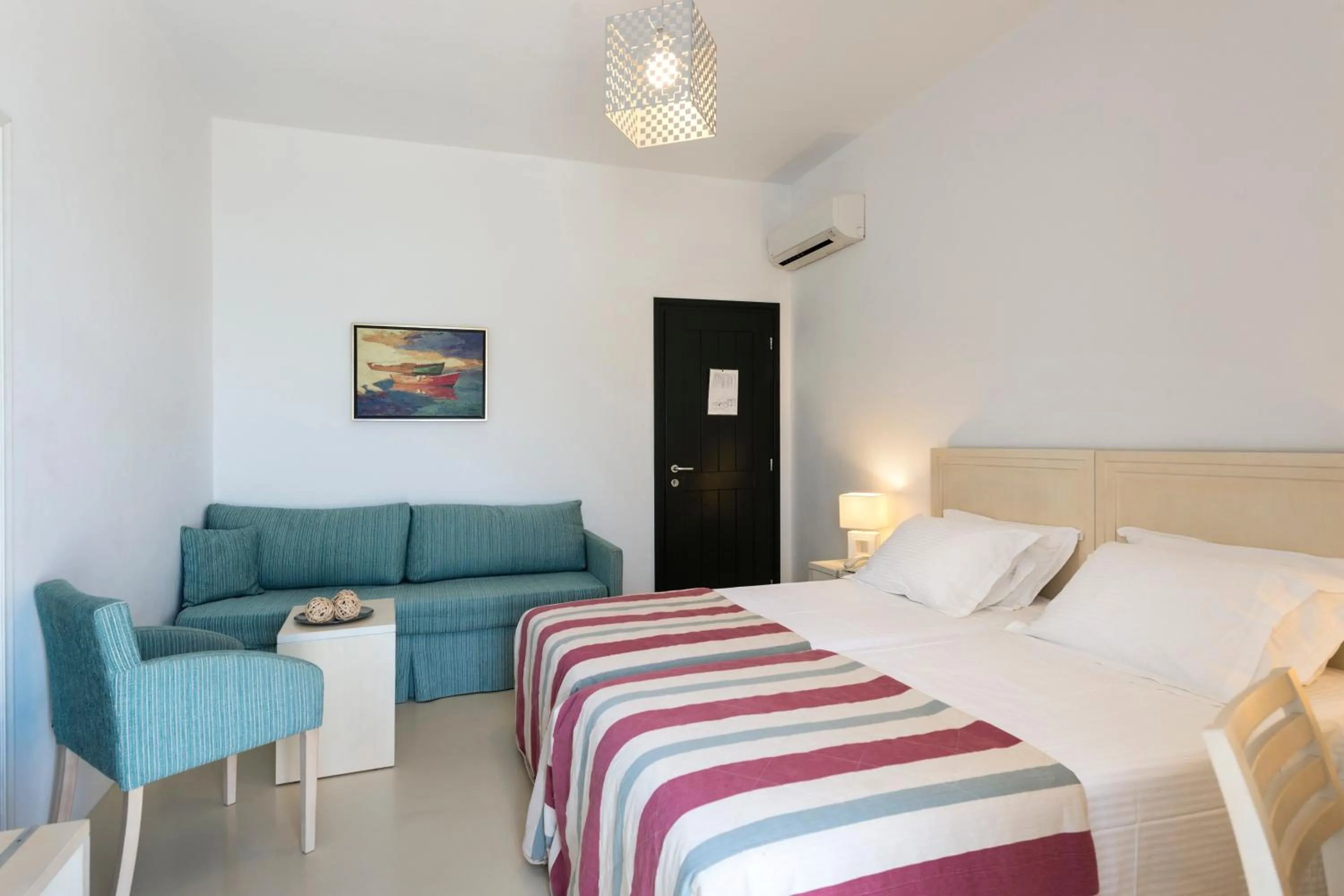 Bedroom, Bed in Kalypso Hotel