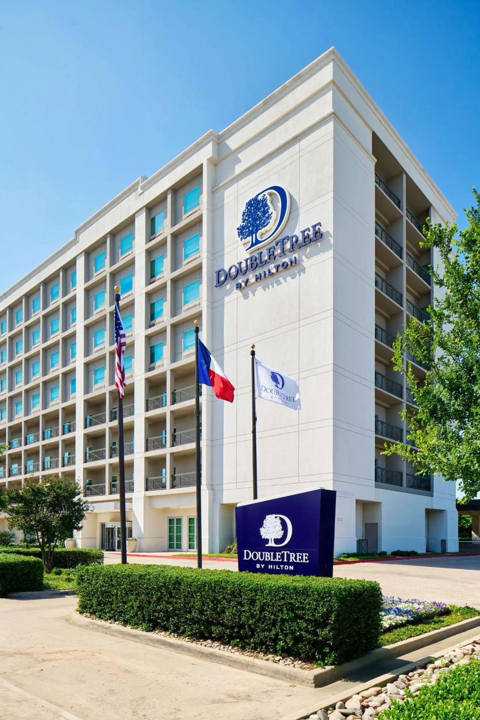 Property building in DoubleTree by Hilton Hotel Dallas - Love Field