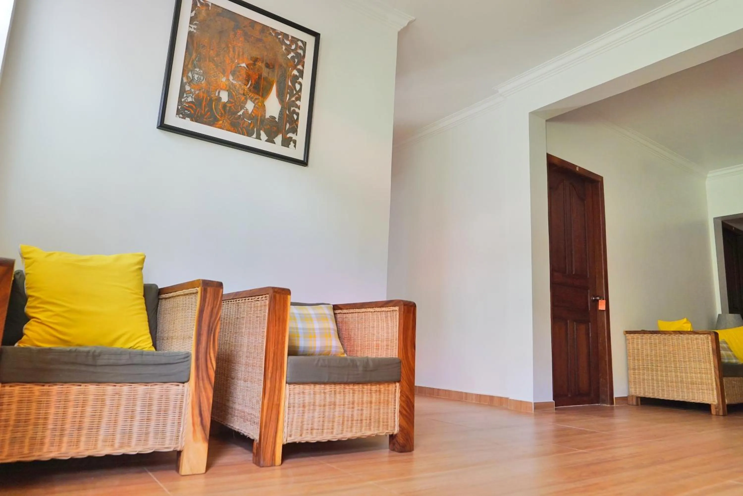 Library in ANGKOR DINO B&B