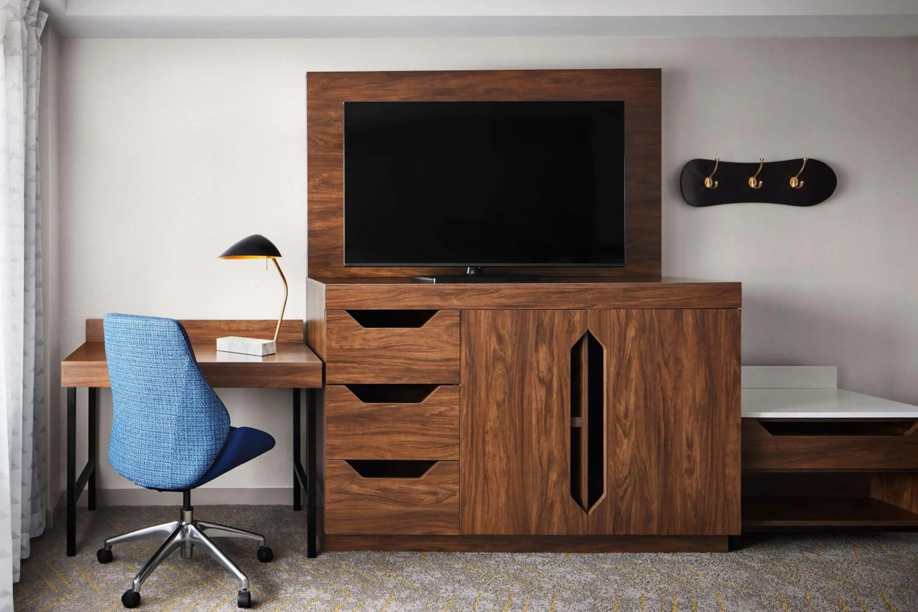 Bedroom in Killington Mountain Lodge, Tapestry Collection by Hilton