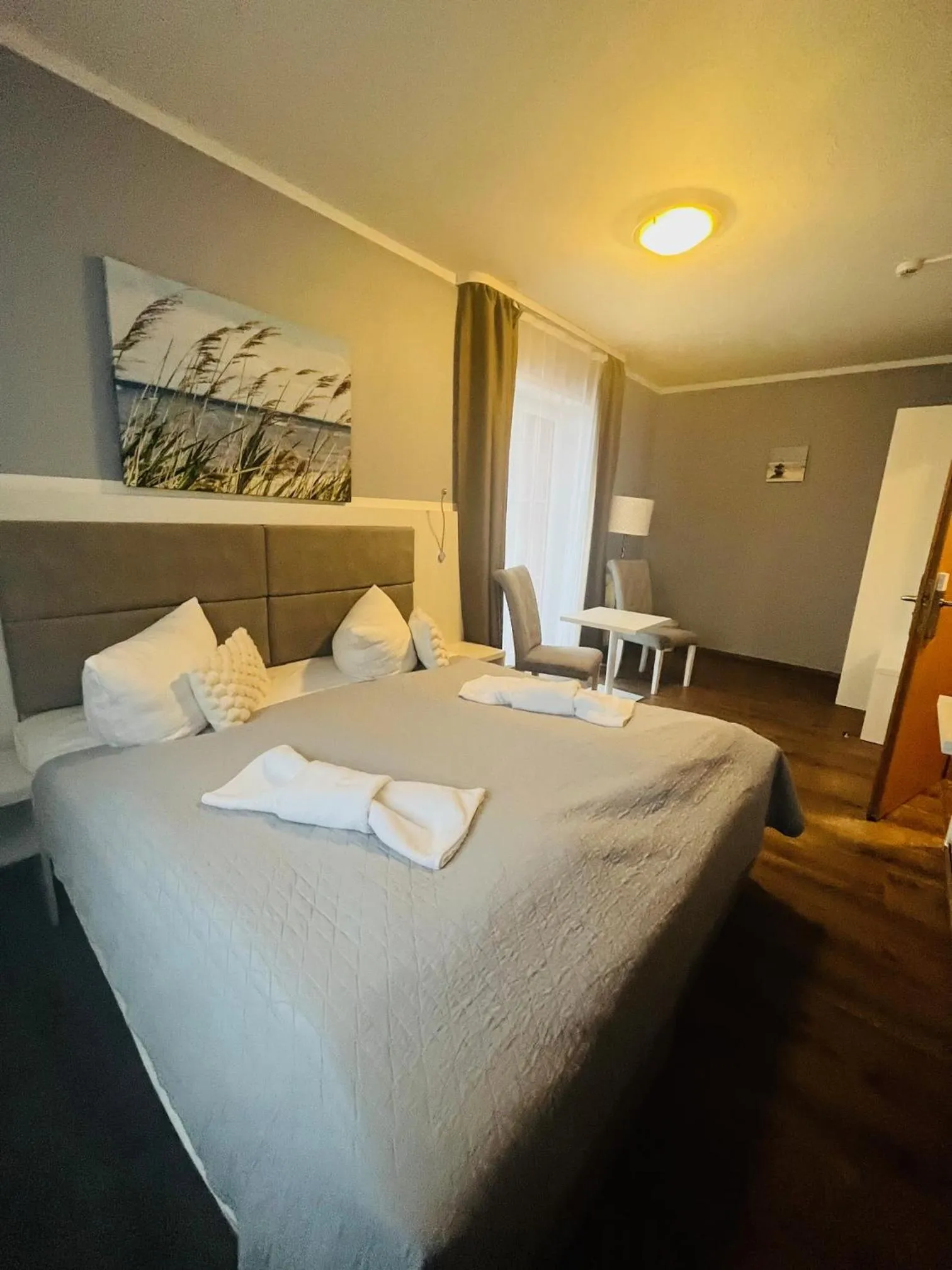 Bed in Strandhotel Vier Jahreszeiten Buckow