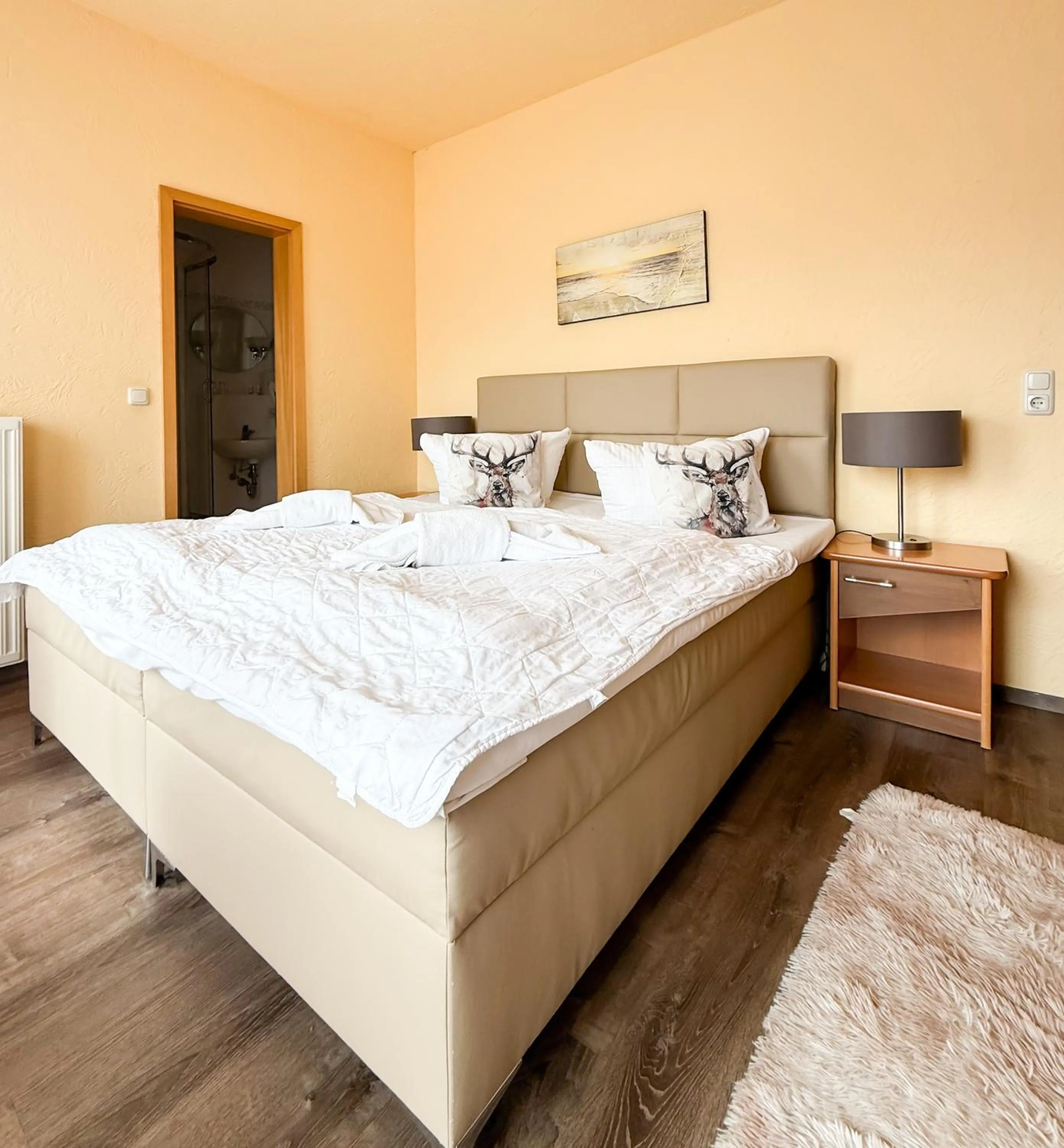 Bed in Strandhotel Vier Jahreszeiten Buckow