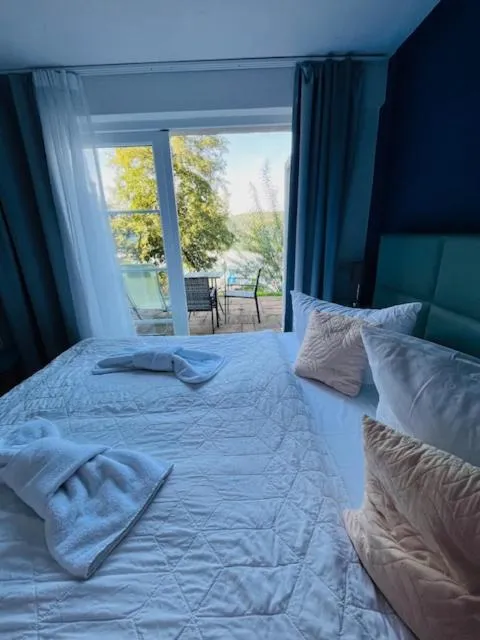 Bed in Strandhotel Vier Jahreszeiten Buckow