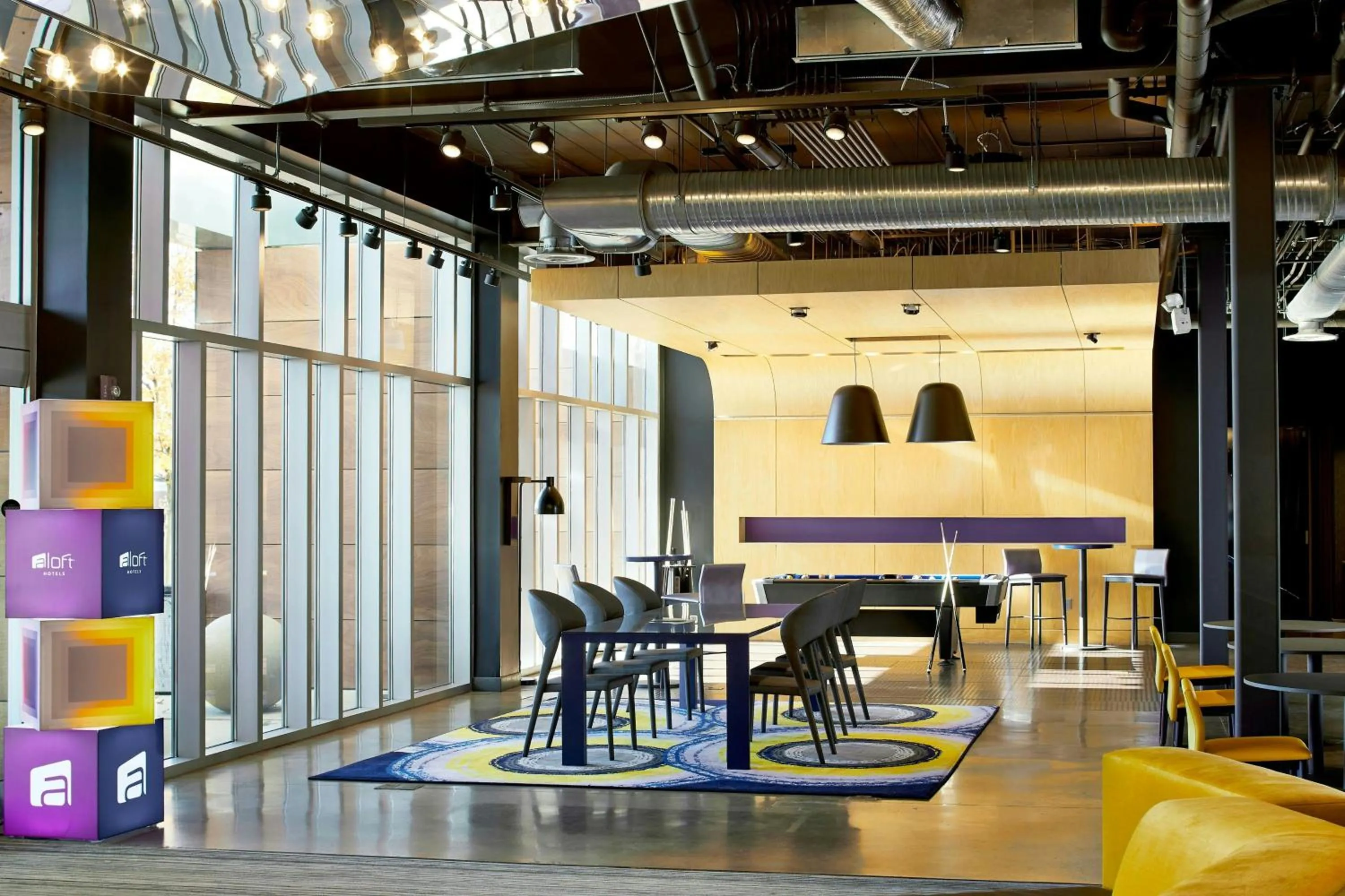 Lobby or reception in Aloft Dulles Airport North