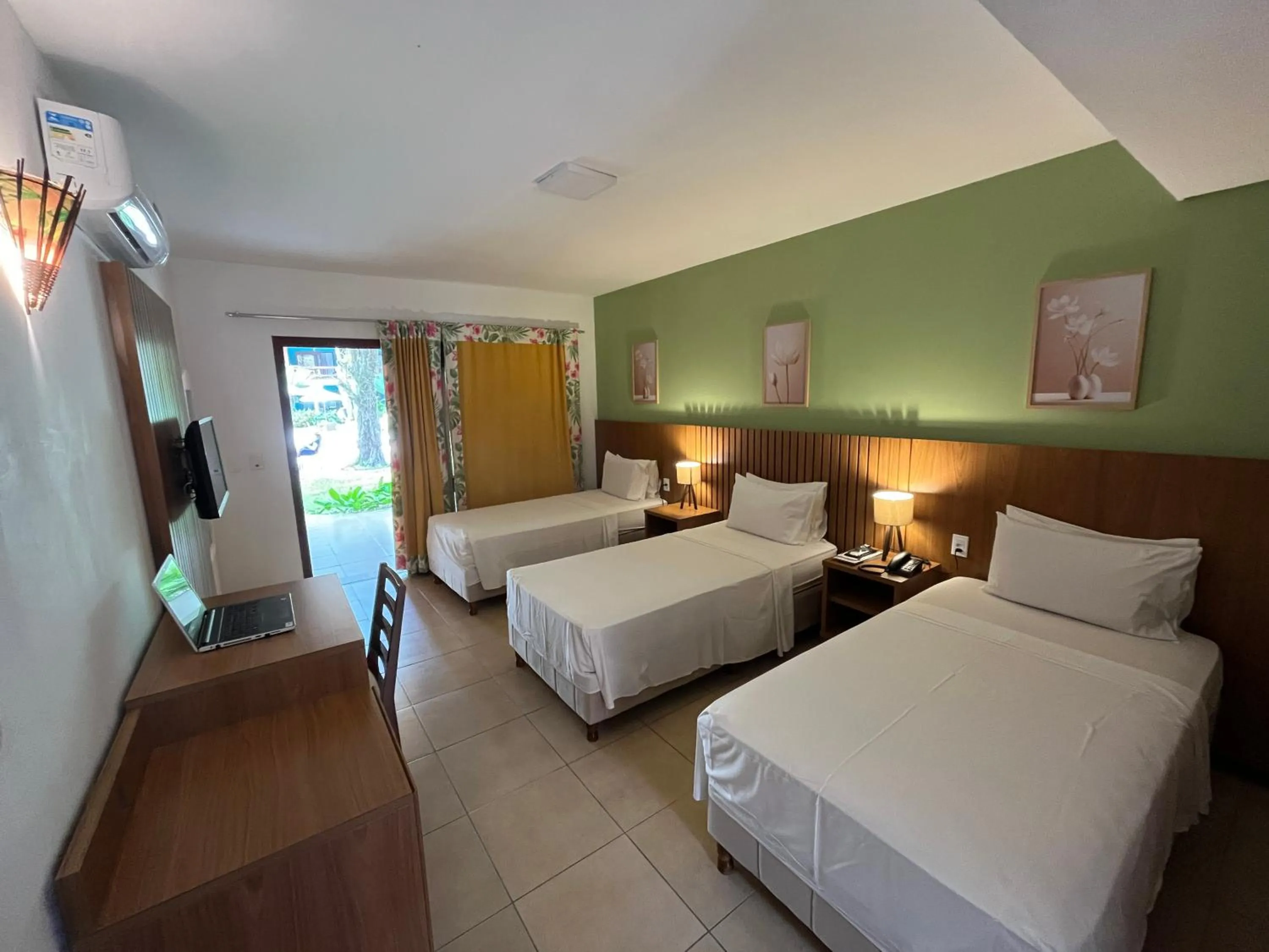 Bed in Mar Paraíso Hotel