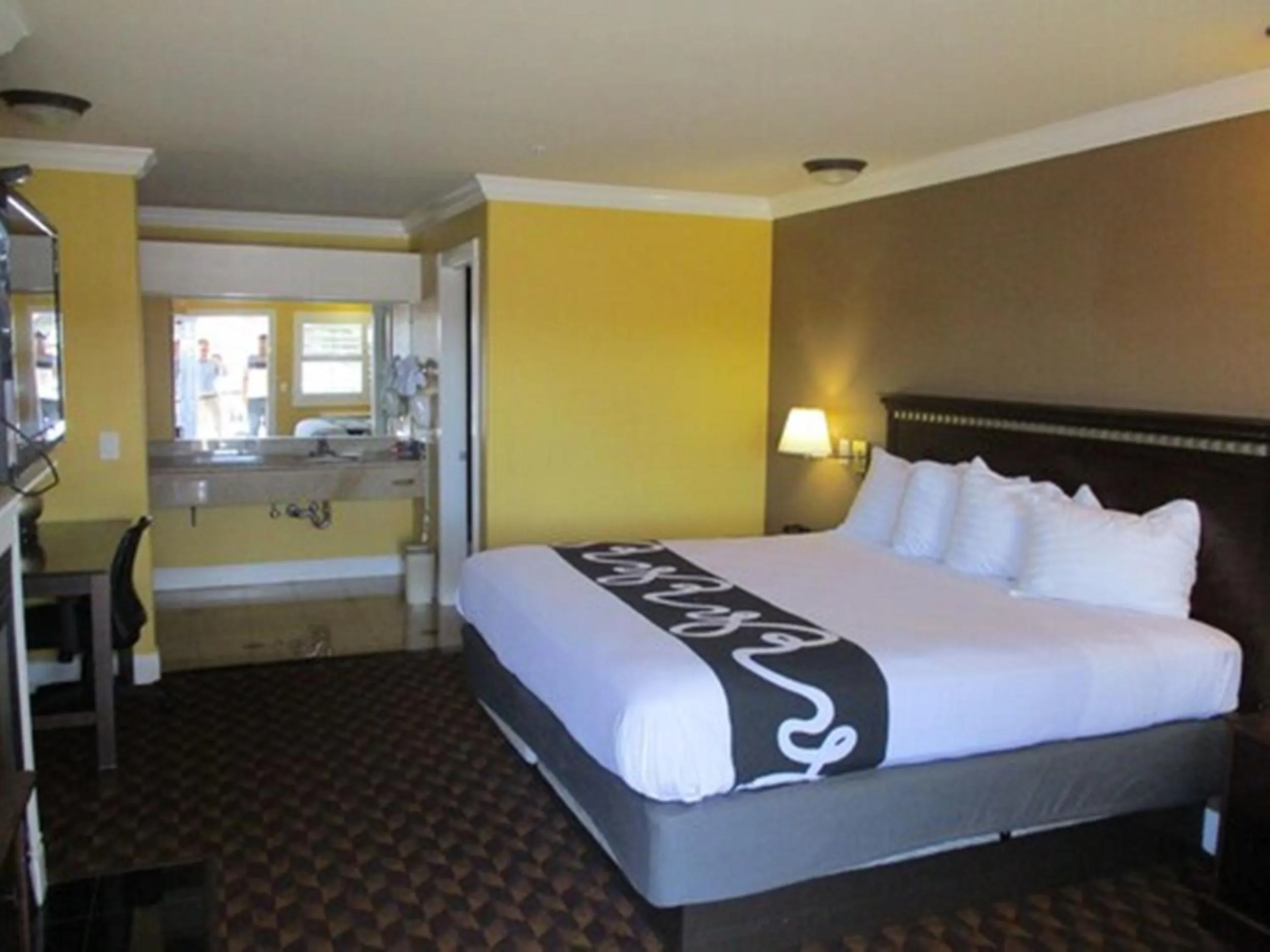 Bedroom, Bed in SureStay Hotel by Best Western Seaside Monterey