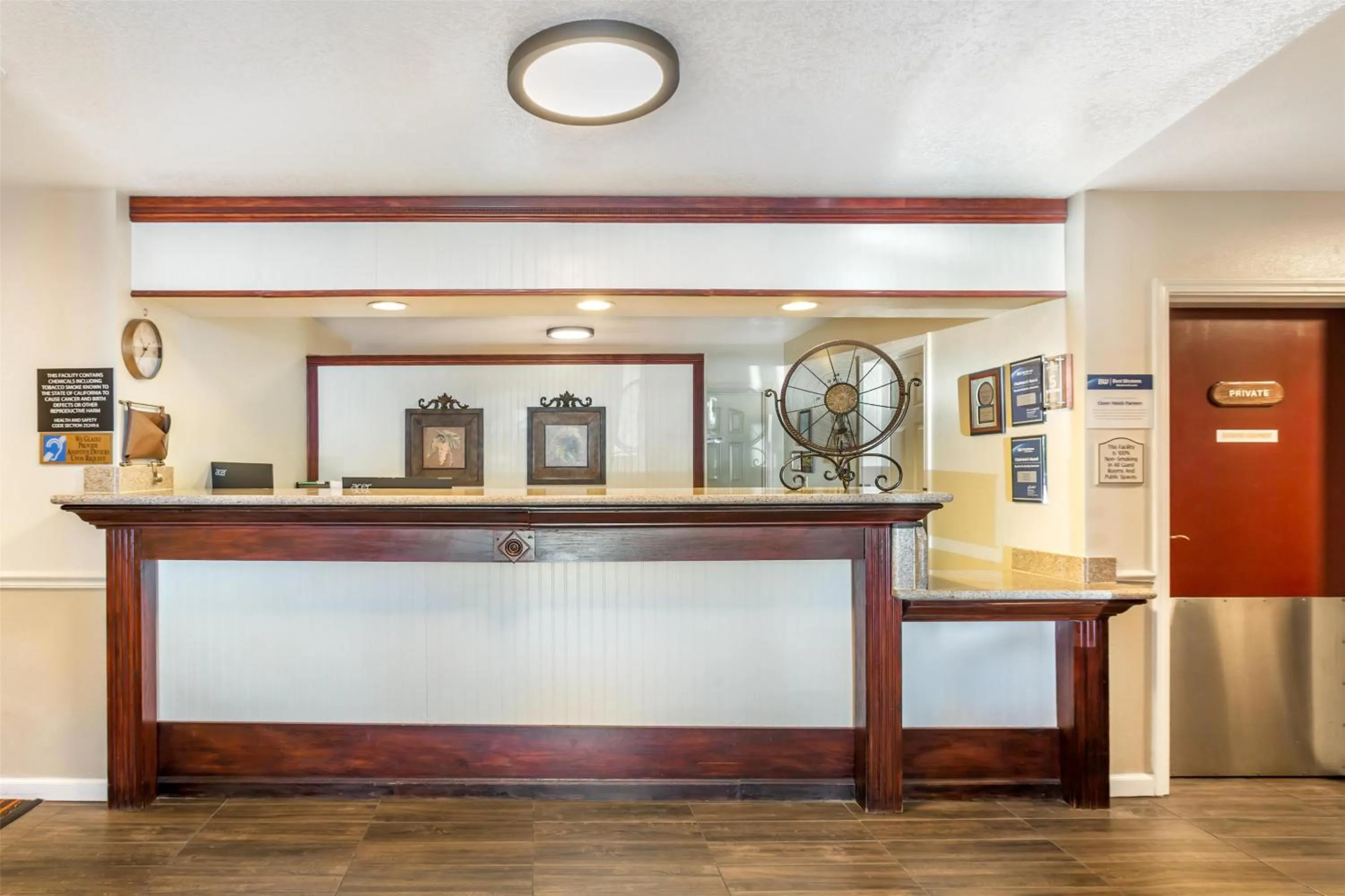 Lobby or reception in Best Western Luxury Inn